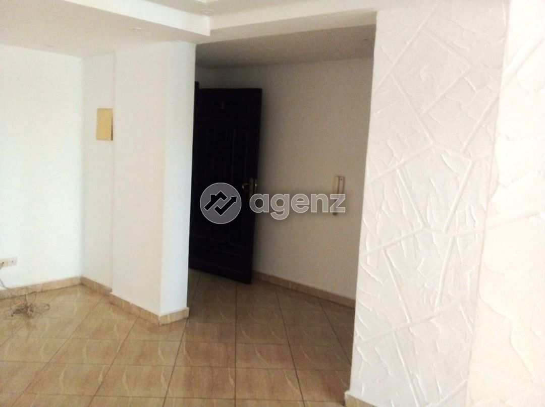 Bureau 66 m² à Moutanabi — 4