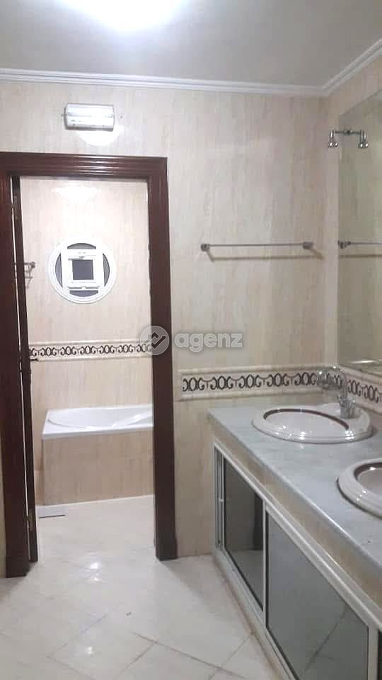Moderne Villa de 5 chambres à vendre à Moujahidine — 4