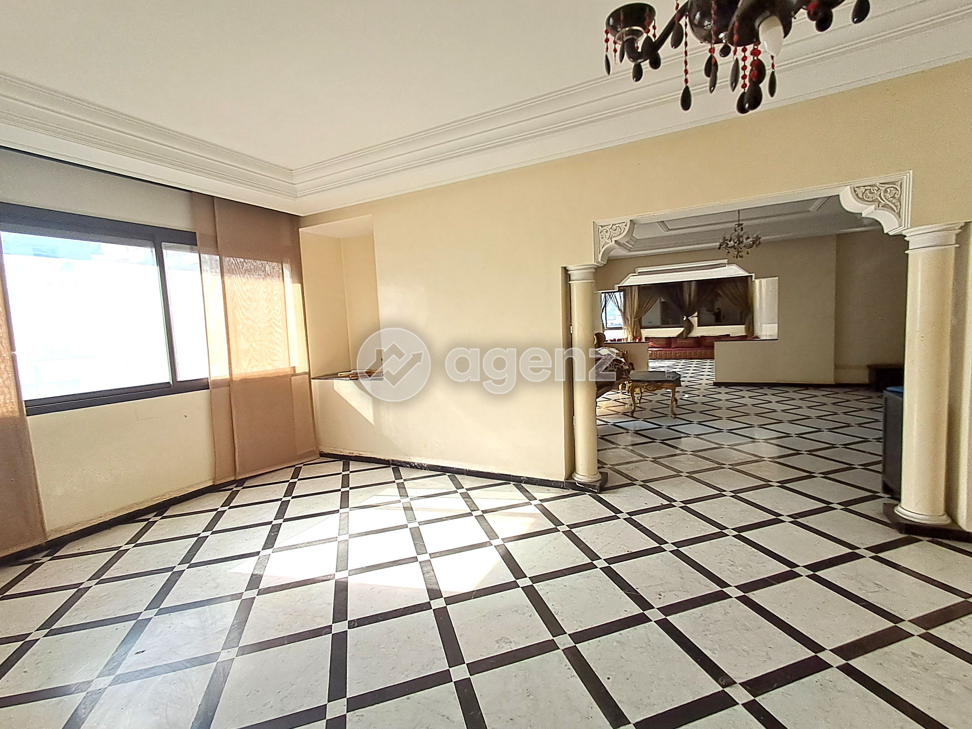Appartement à vendre à Gauthier — 4