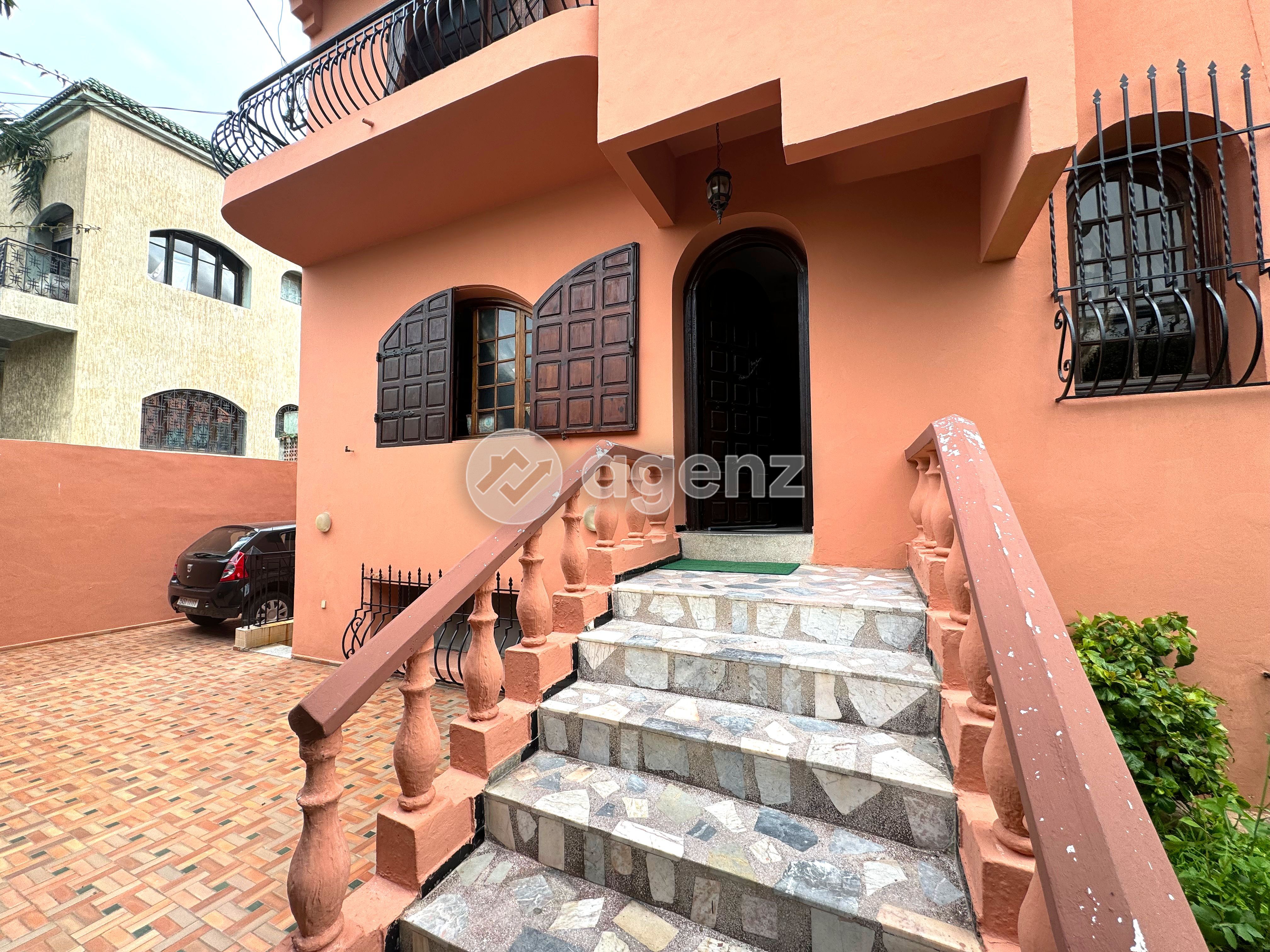 Villa à vendre à Ain Chock — 3