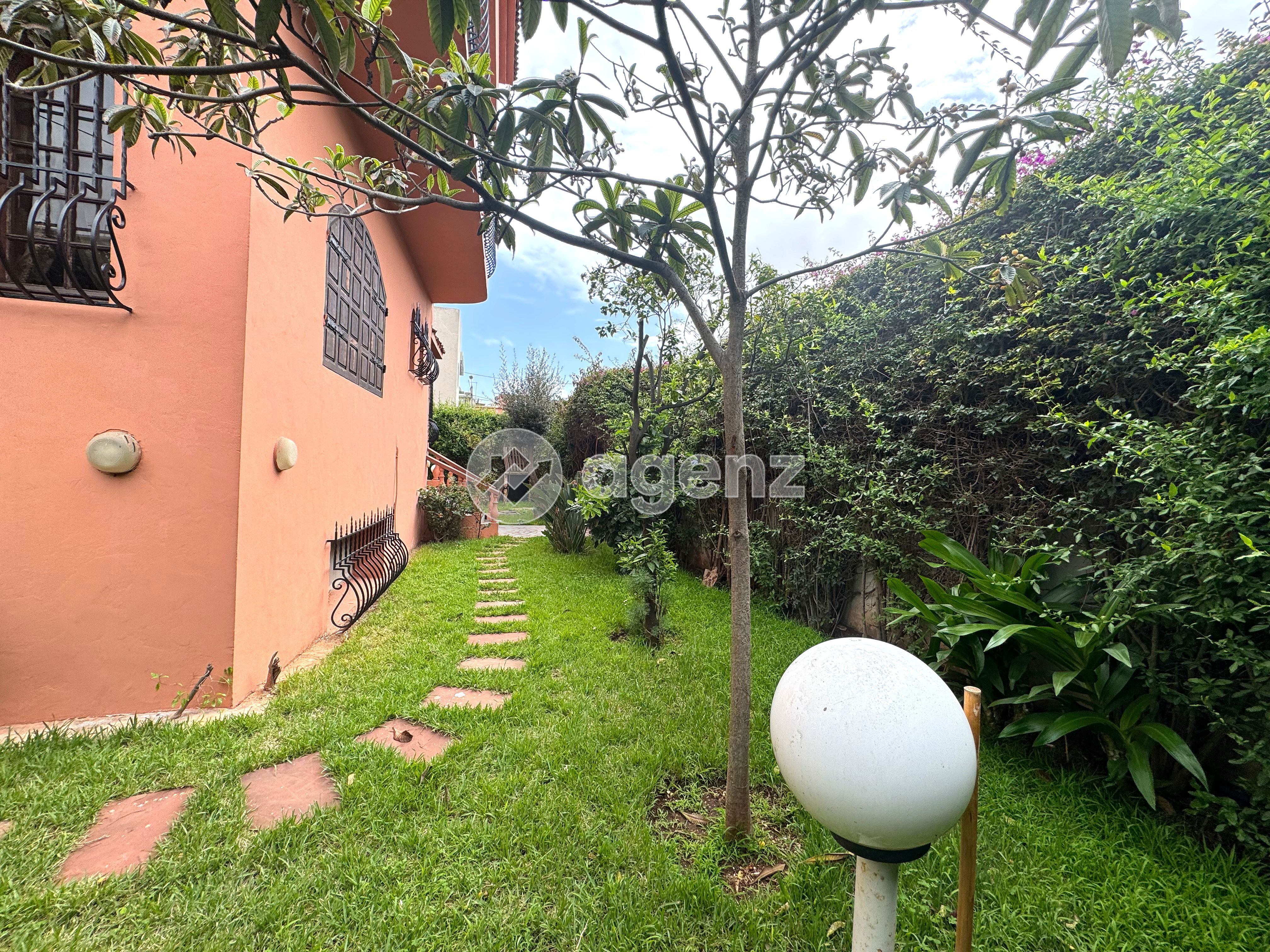 Villa à vendre à Ain Chock — 2