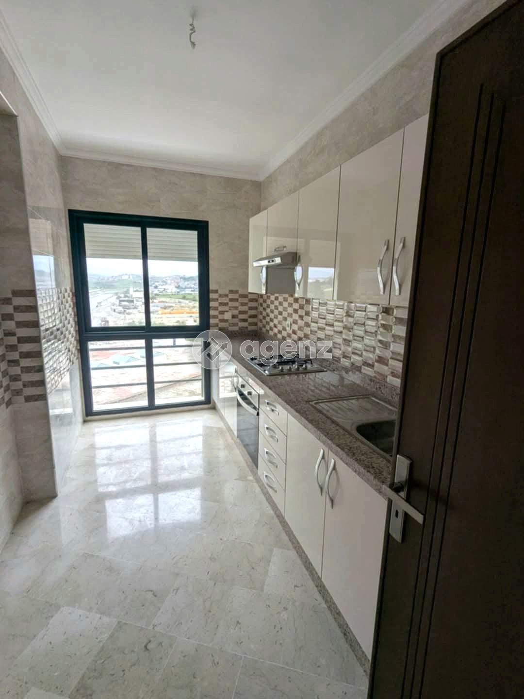 Charmant Appartement de 3 chambres à vendre à Tanger city center — 5
