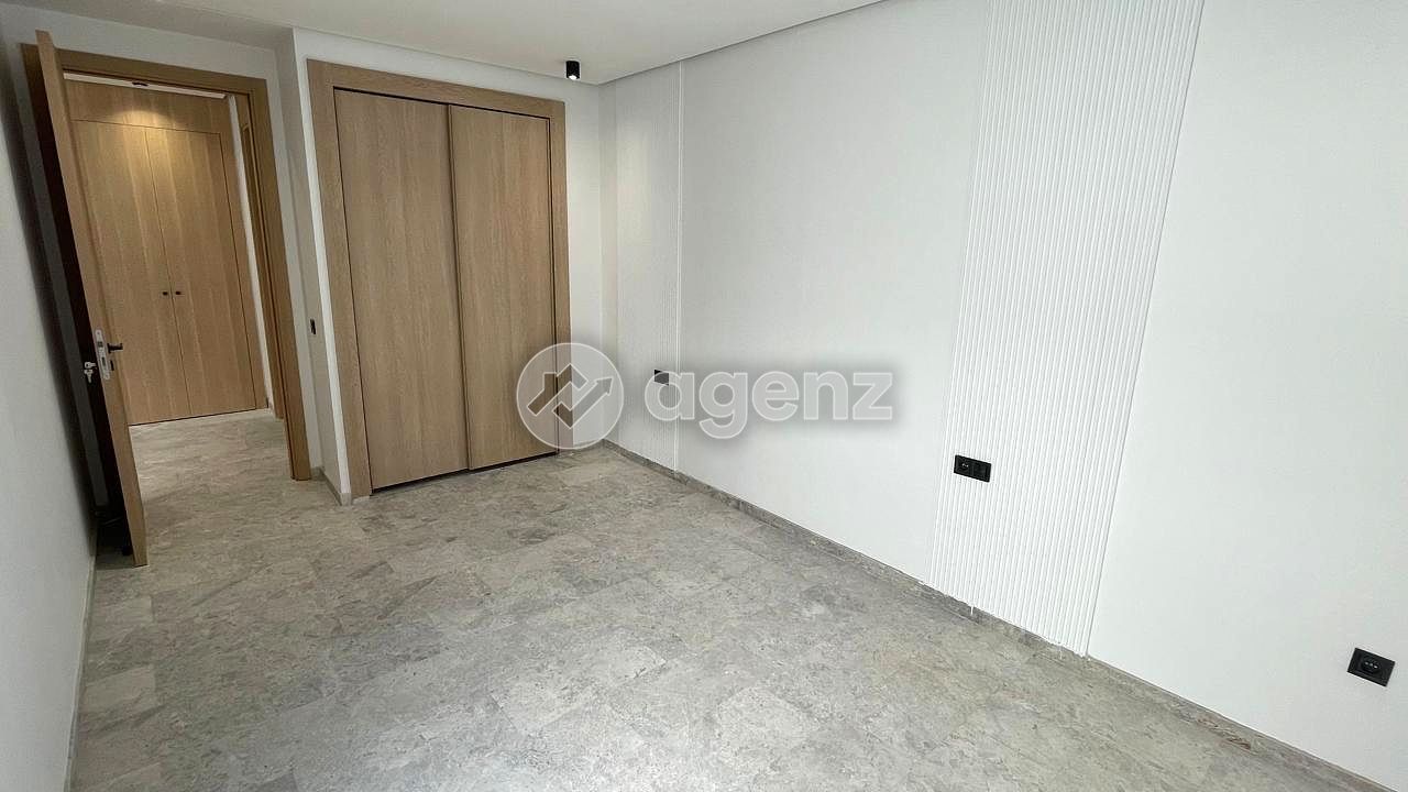 STUDIO 50 M² BD ABDELMOUMEN — 2