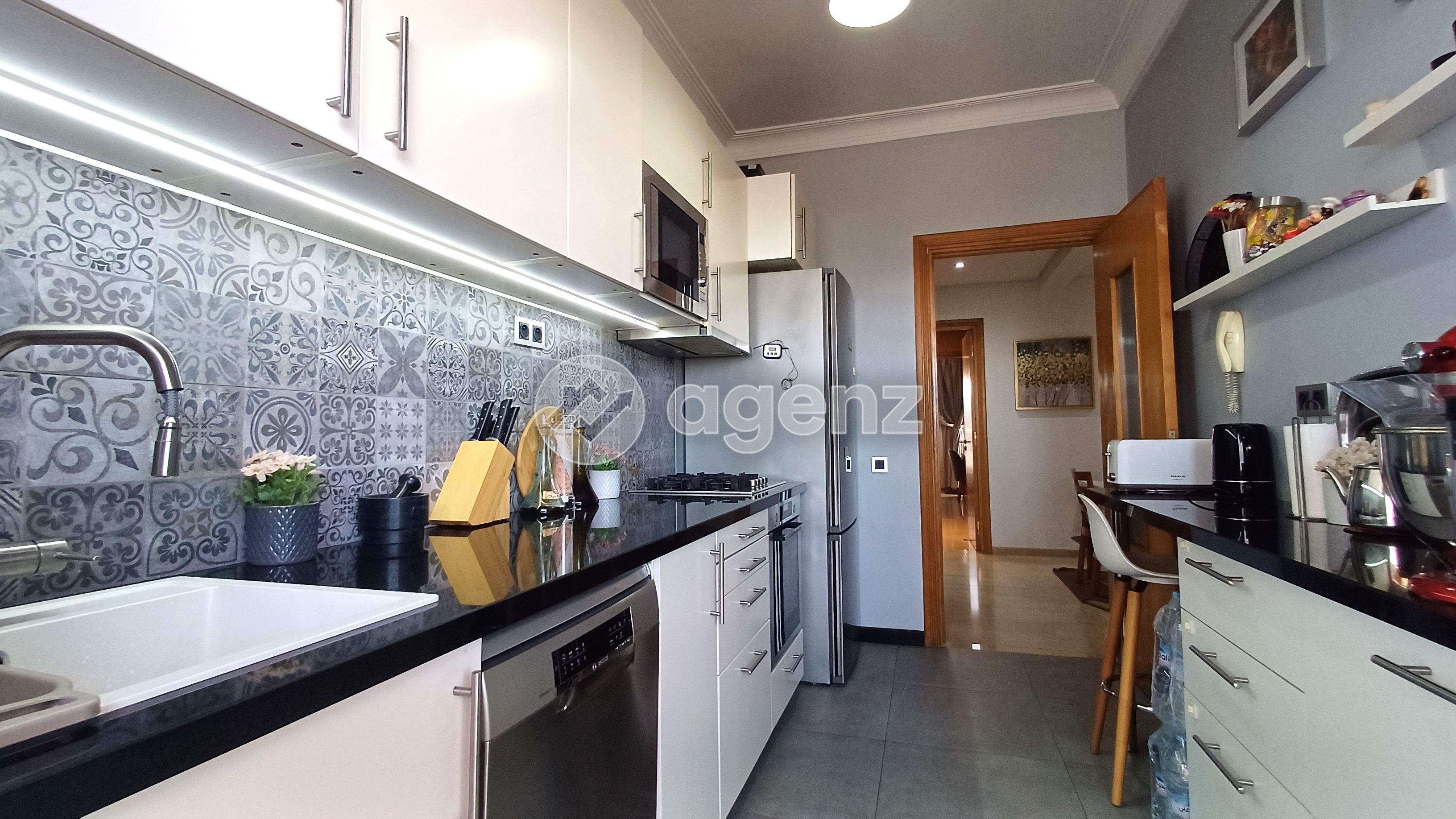 APPARTEMENT MODERNE SANS VIS-À-VIS À VENDRE – QUARTIER VAL FLEURIE — 3
