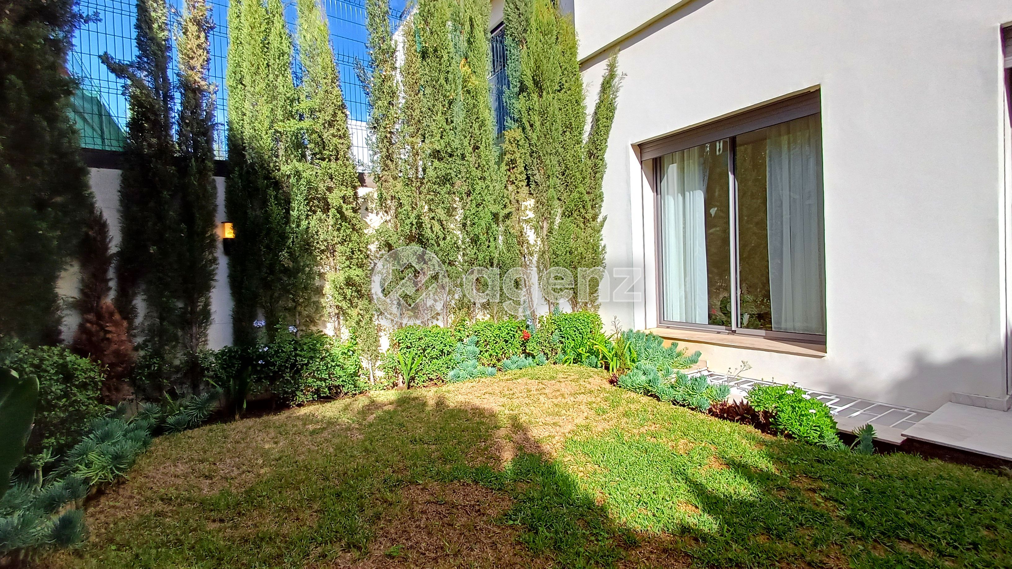 Villa de 230 m² à Nassim II - Casablanca — 2