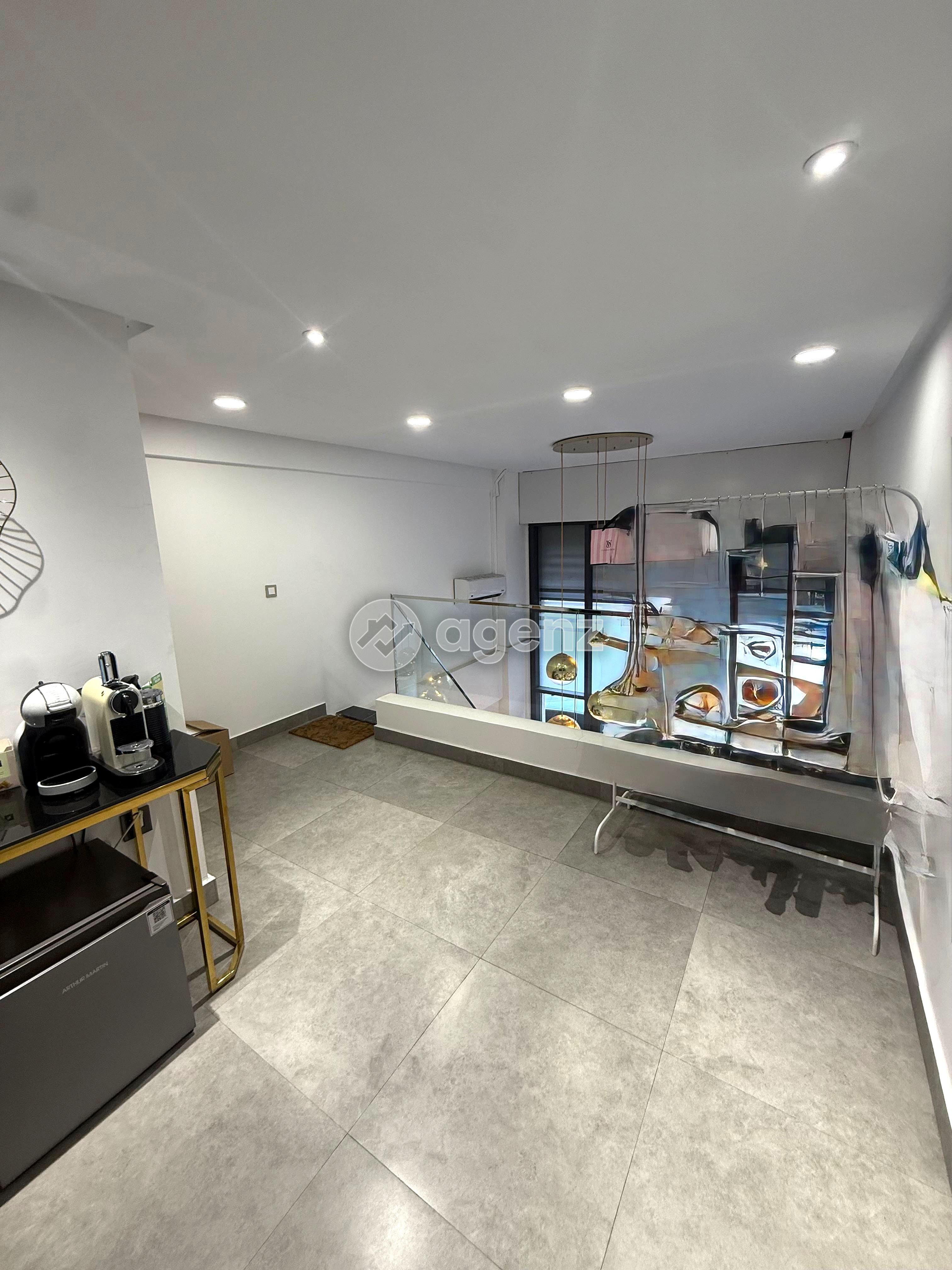 Moderne Commerce à louer à Belvédère — 4