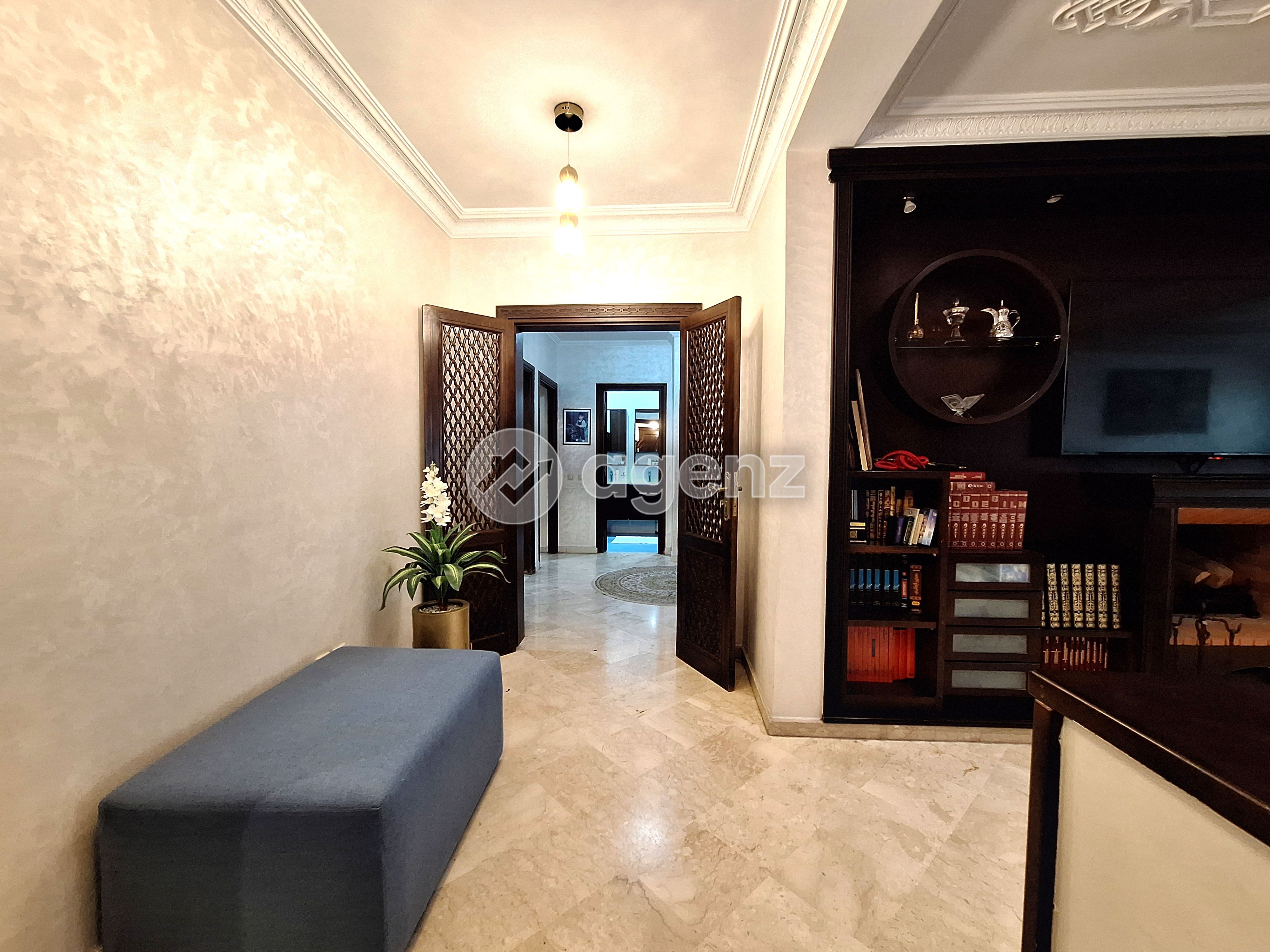 UN APPARTEMENT FAMILIAL GÉNÉREUX AU CŒUR DES HÔPITAUX — 4