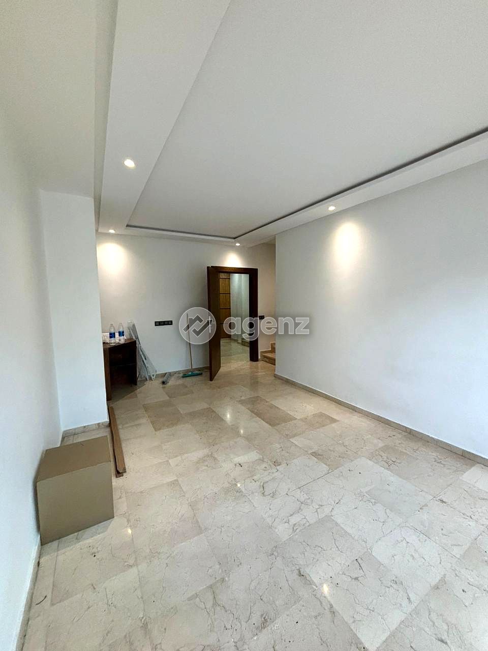 Appartement à louer à Oasis — 3