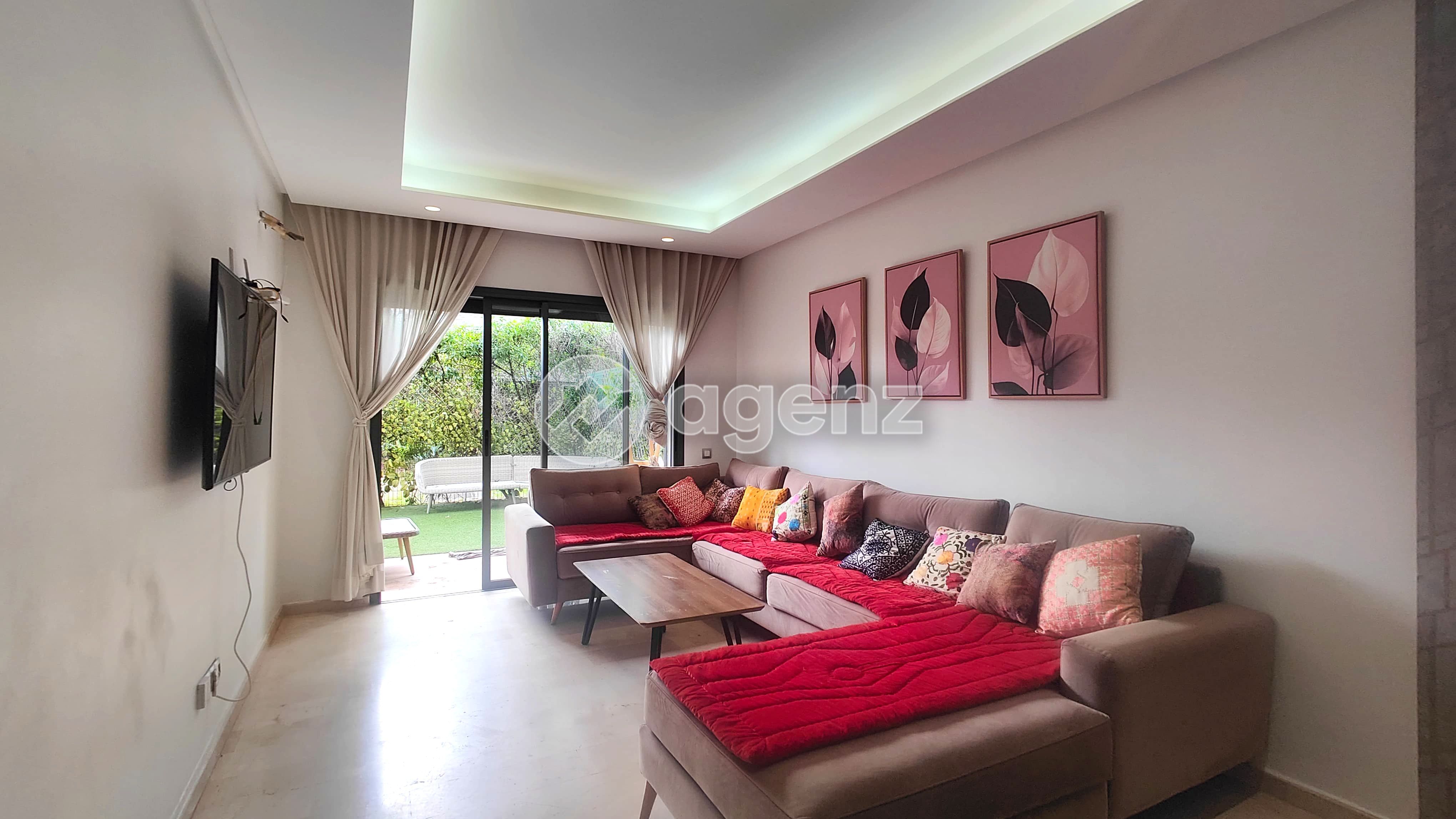 APPARTEMENT AVEC JARDIN PRIVATIF — 2