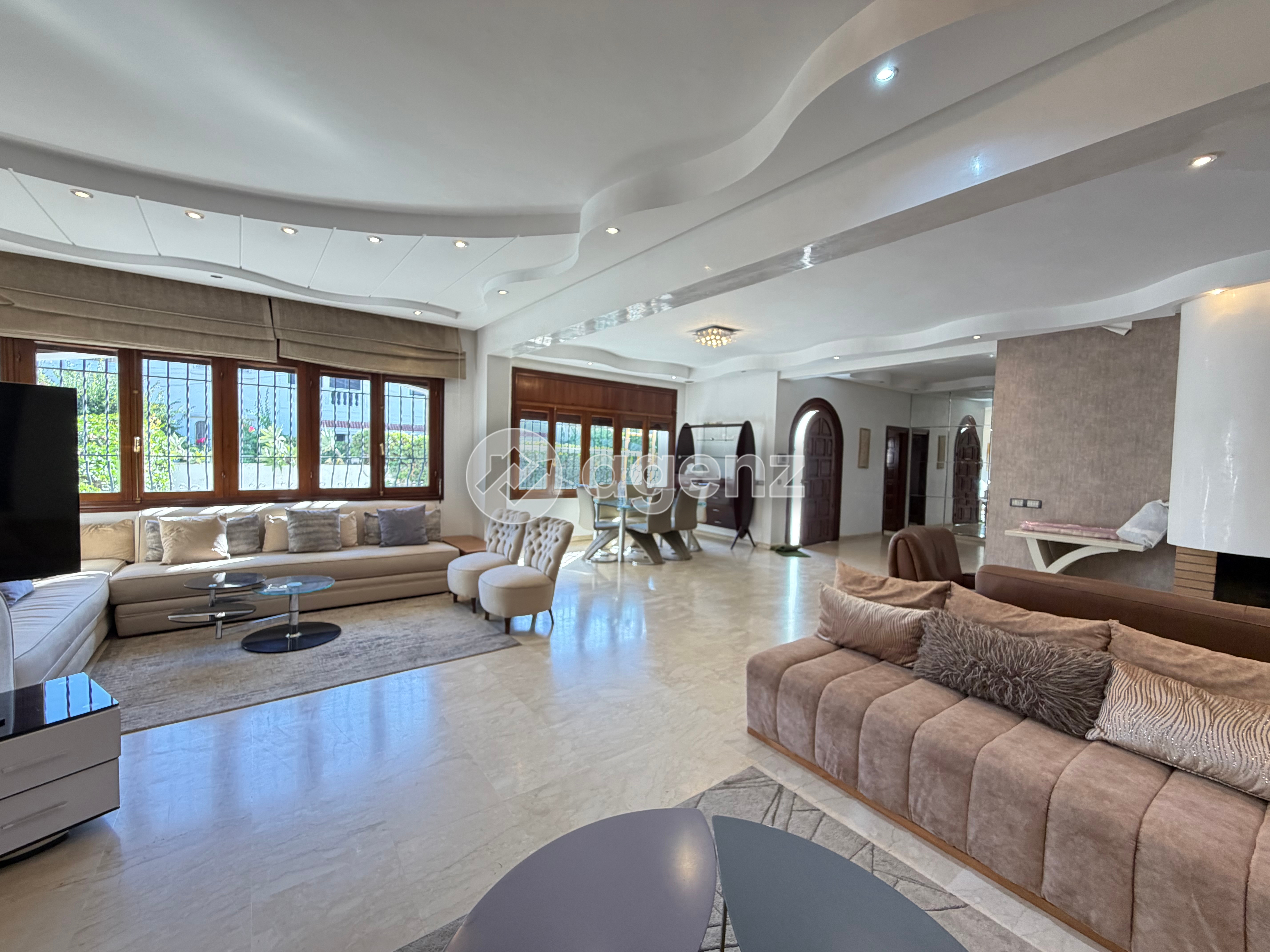 Superbe Villa de 4 chambres à louer à CIL — 4
