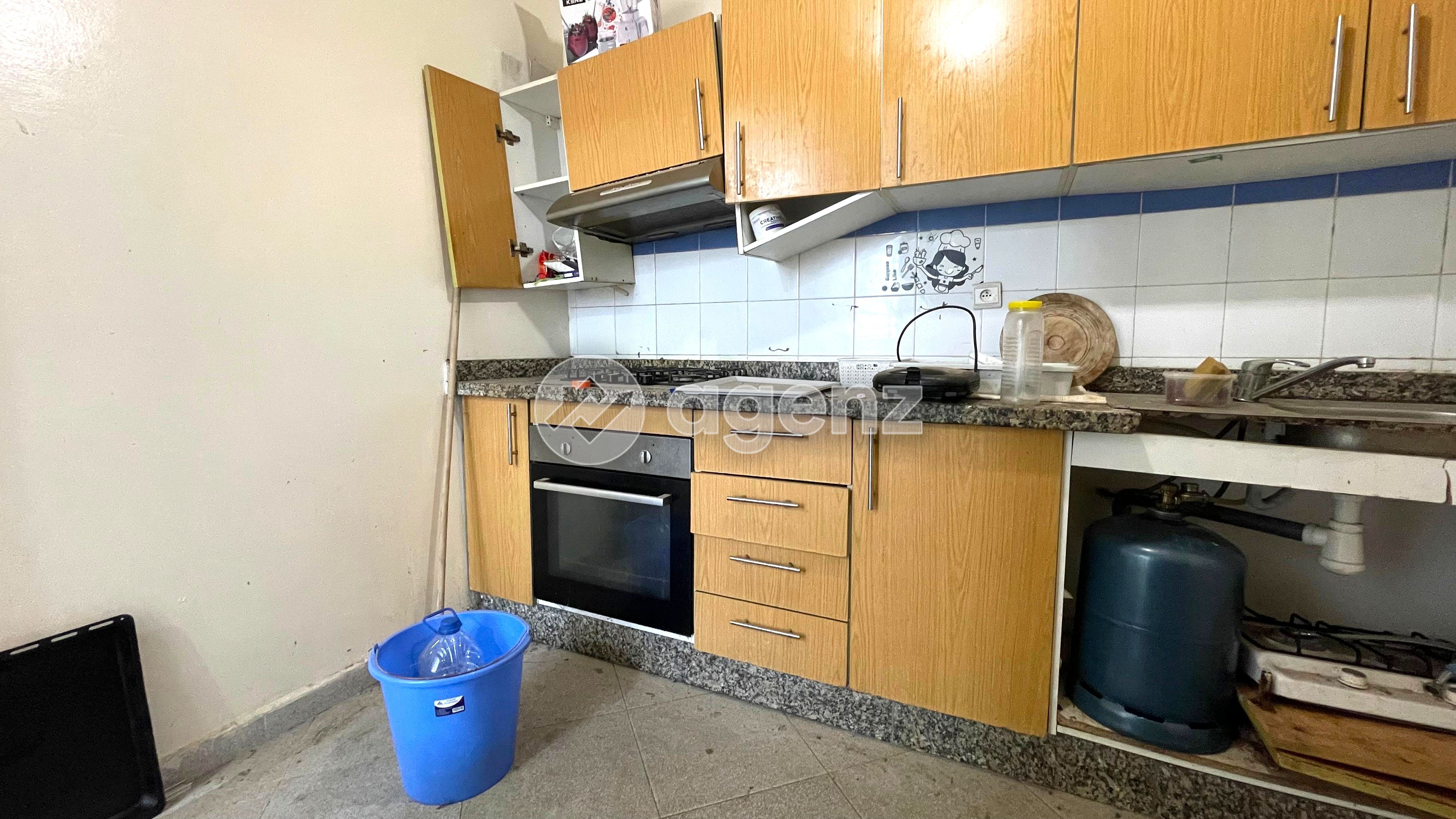 APPARTEMENT SANS VIS-À-VIS À RÉNOVER – EMPLACEMENT D’ANGLE  — 3