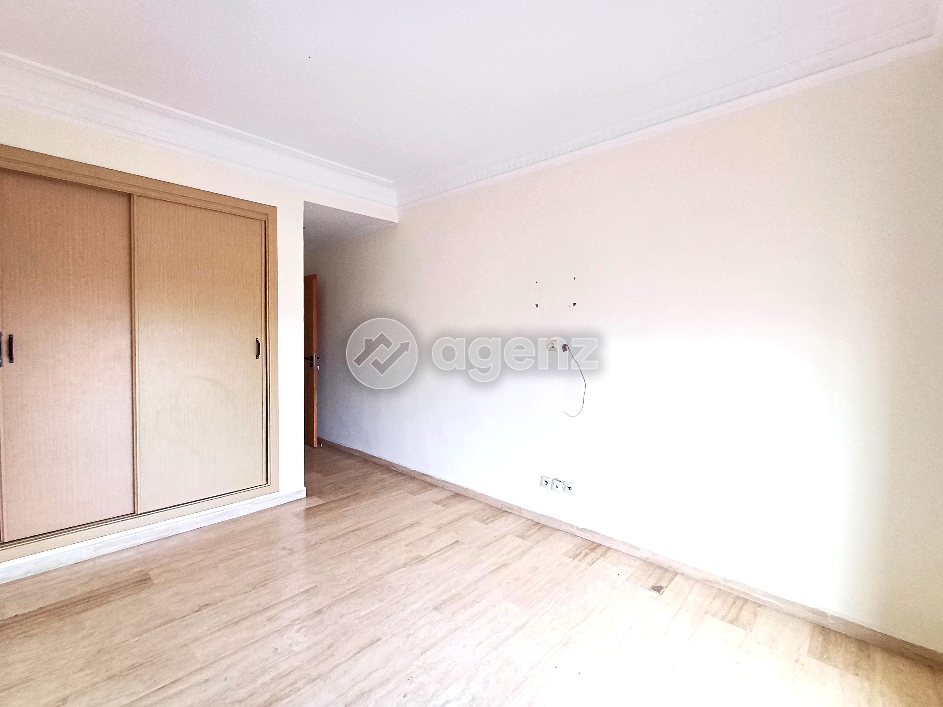 APPARTEMENT FAMILIAL LUMINEUX DANS LE QUARTIER PRISÉ DE NASSIM 1 — 2
