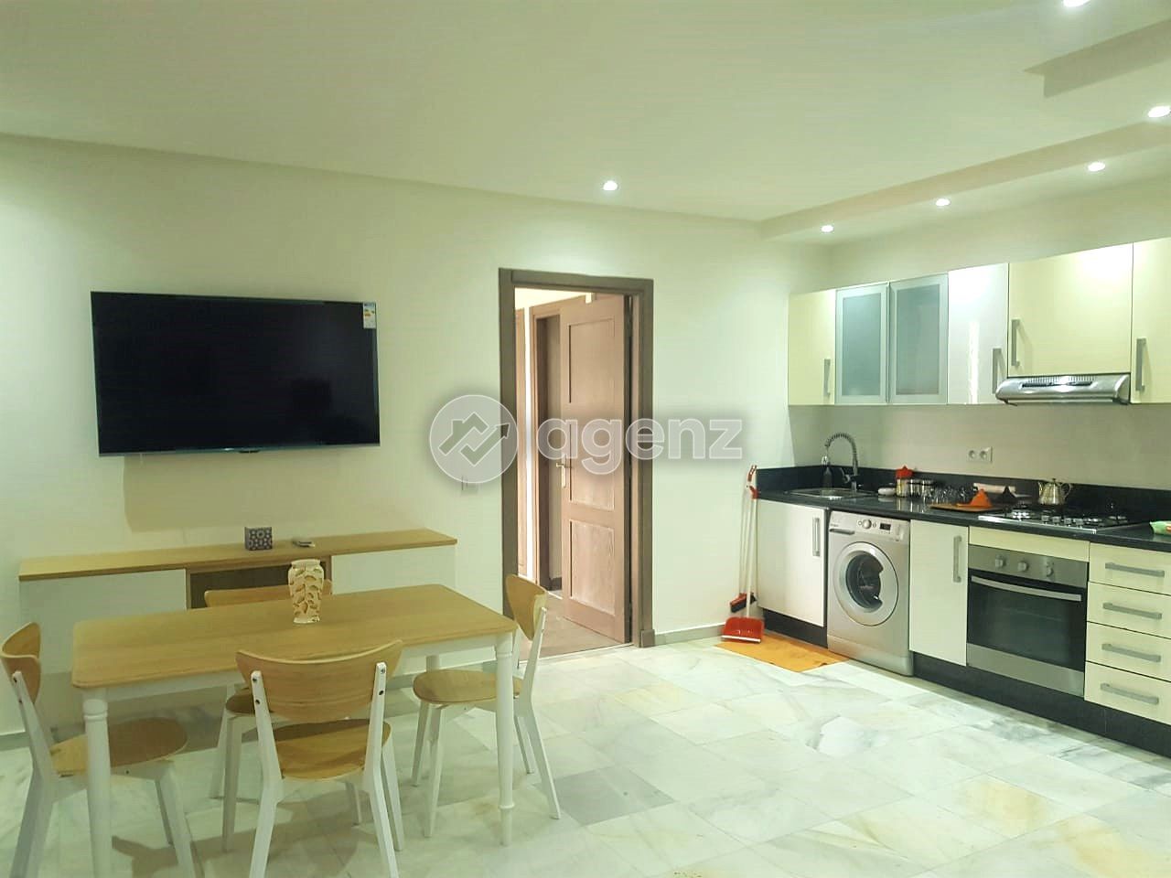 Prestigieux Studio meublé de 1 chambre à louer à Les Hôpitaux — 3