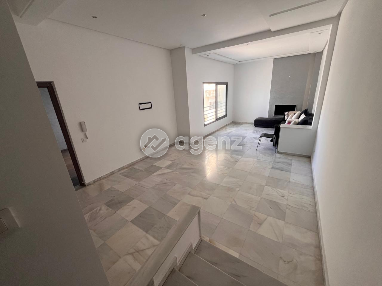 Vidéo de Studio moderne - Finitions soignées à Bourgogne Ouest, Casablanca | Agenz