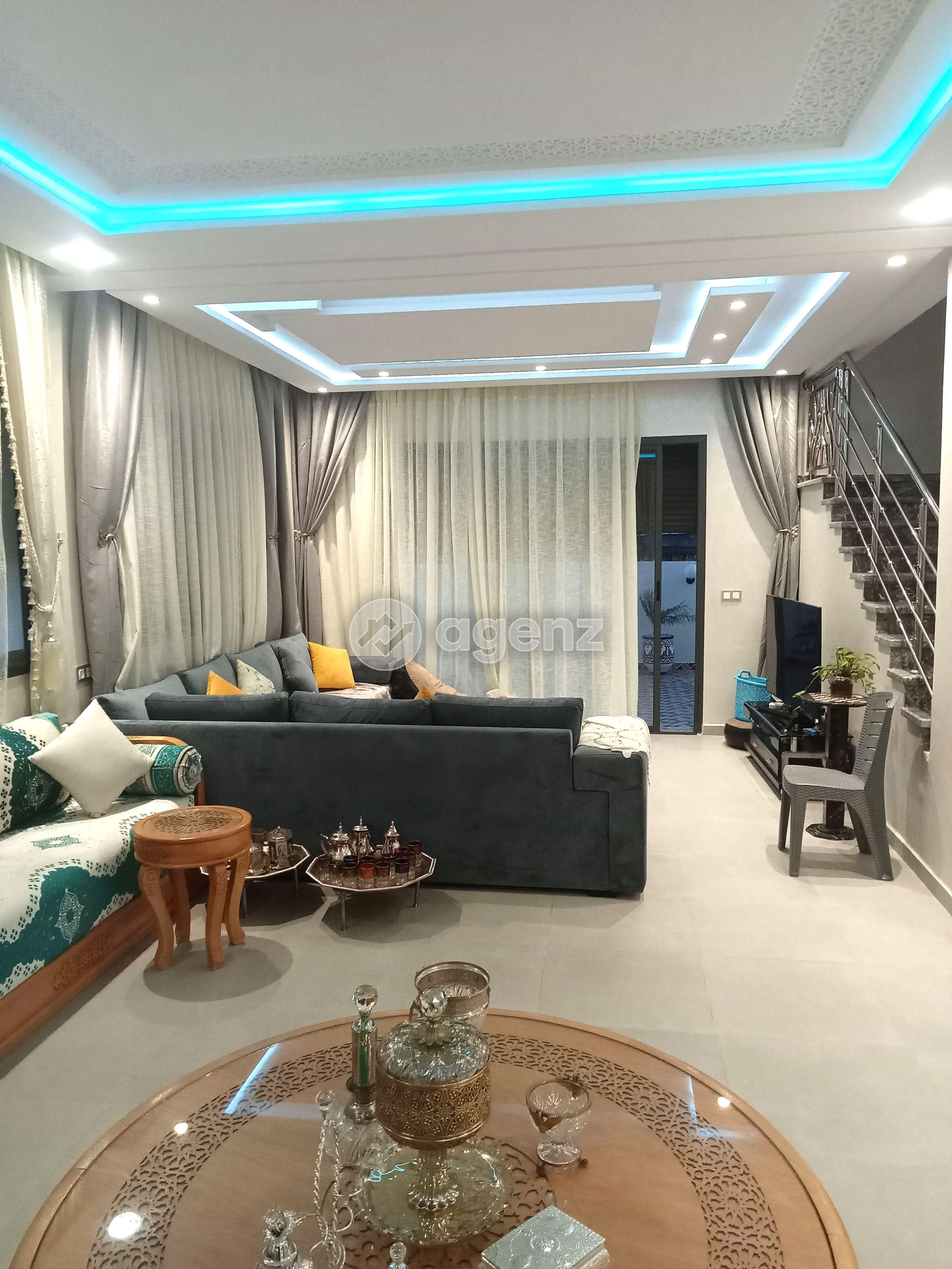Villa à vendre à Bouznika 4 façades 400m² avec piscine