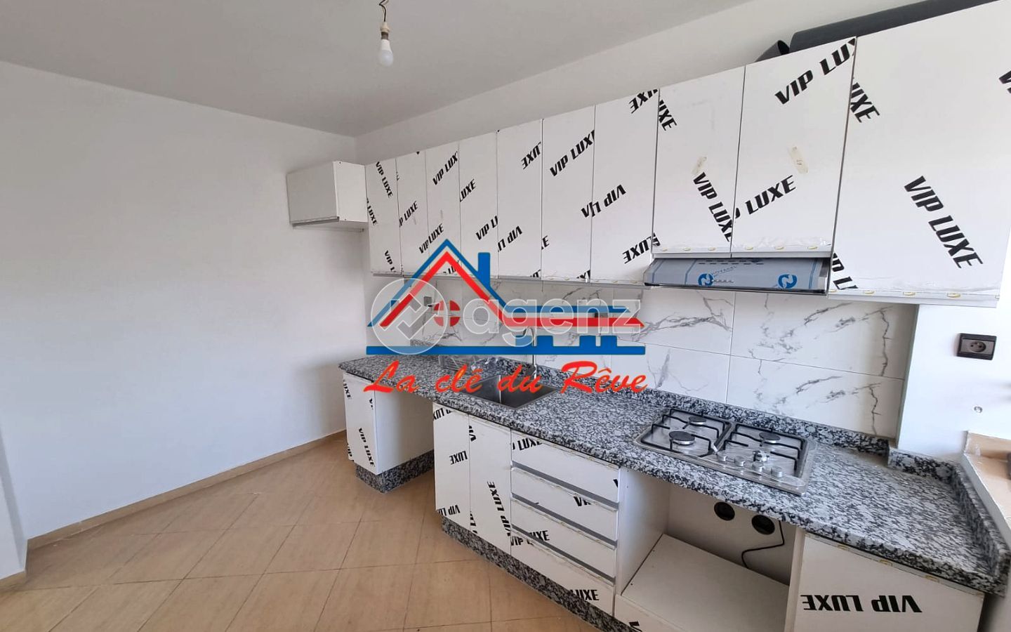 Prestigieux appartement de 2 chambres à louer à Hay El Menzah — 2