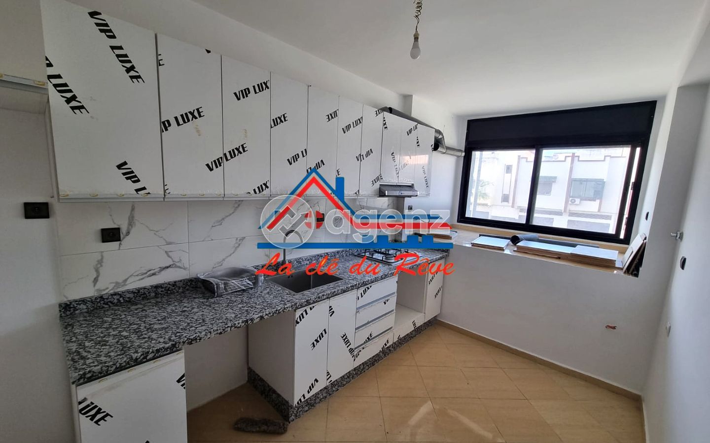Prestigieux appartement de 2 chambres à louer à Hay El Menzah — 4