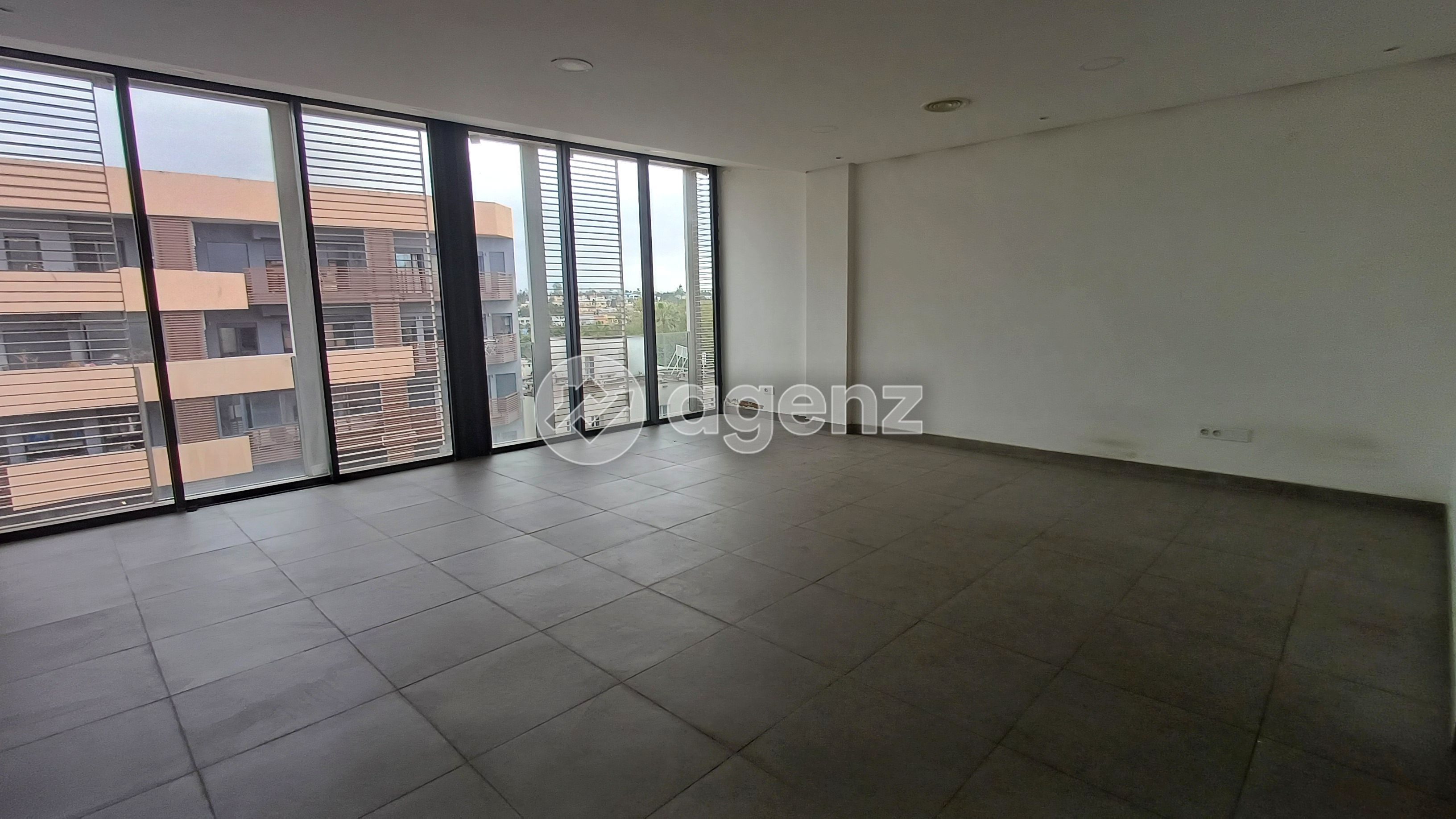 Bureau de 69 m² aux Hôpitaux - Casablanca — 4