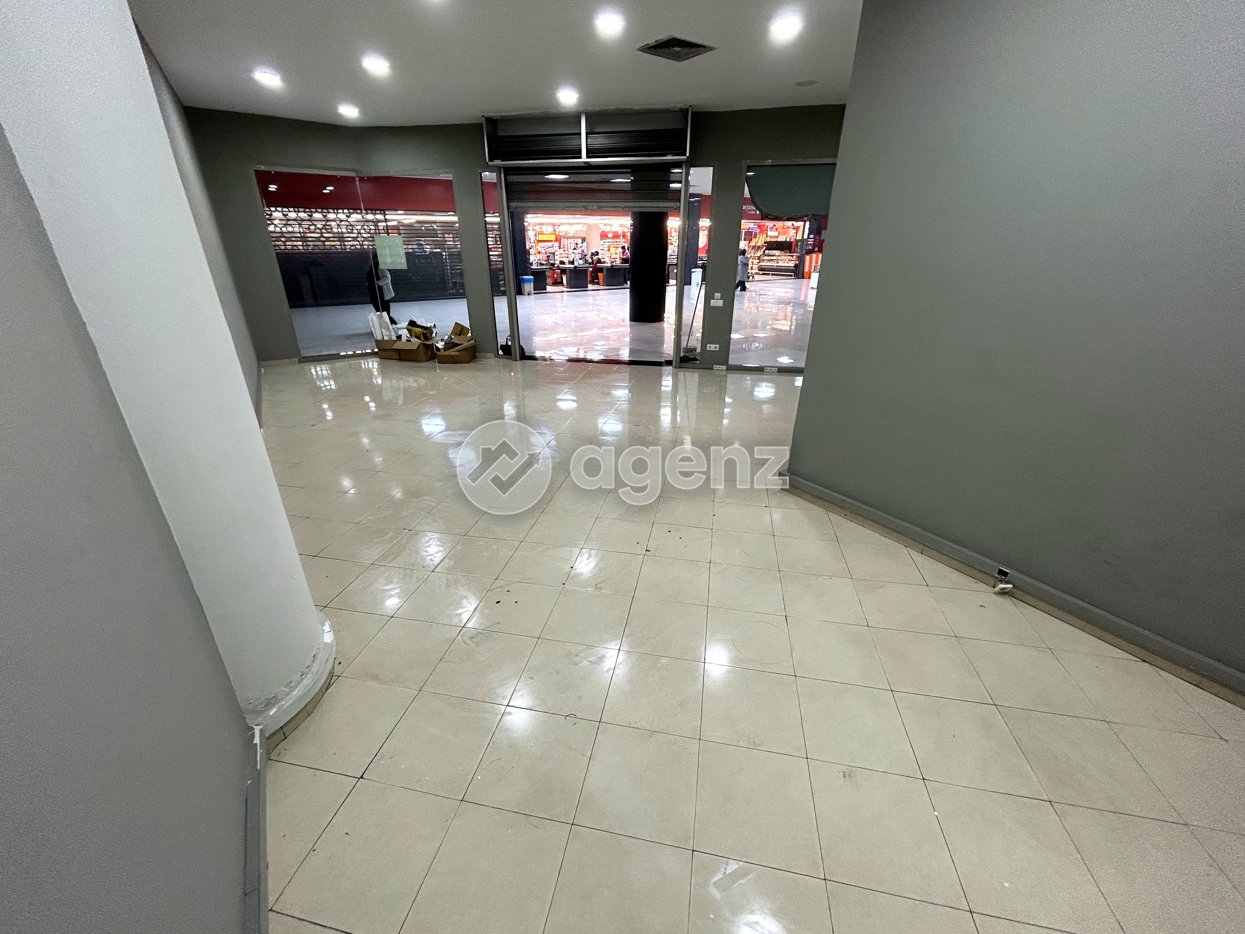 Commerce à vendre à Ghandi mall — 4