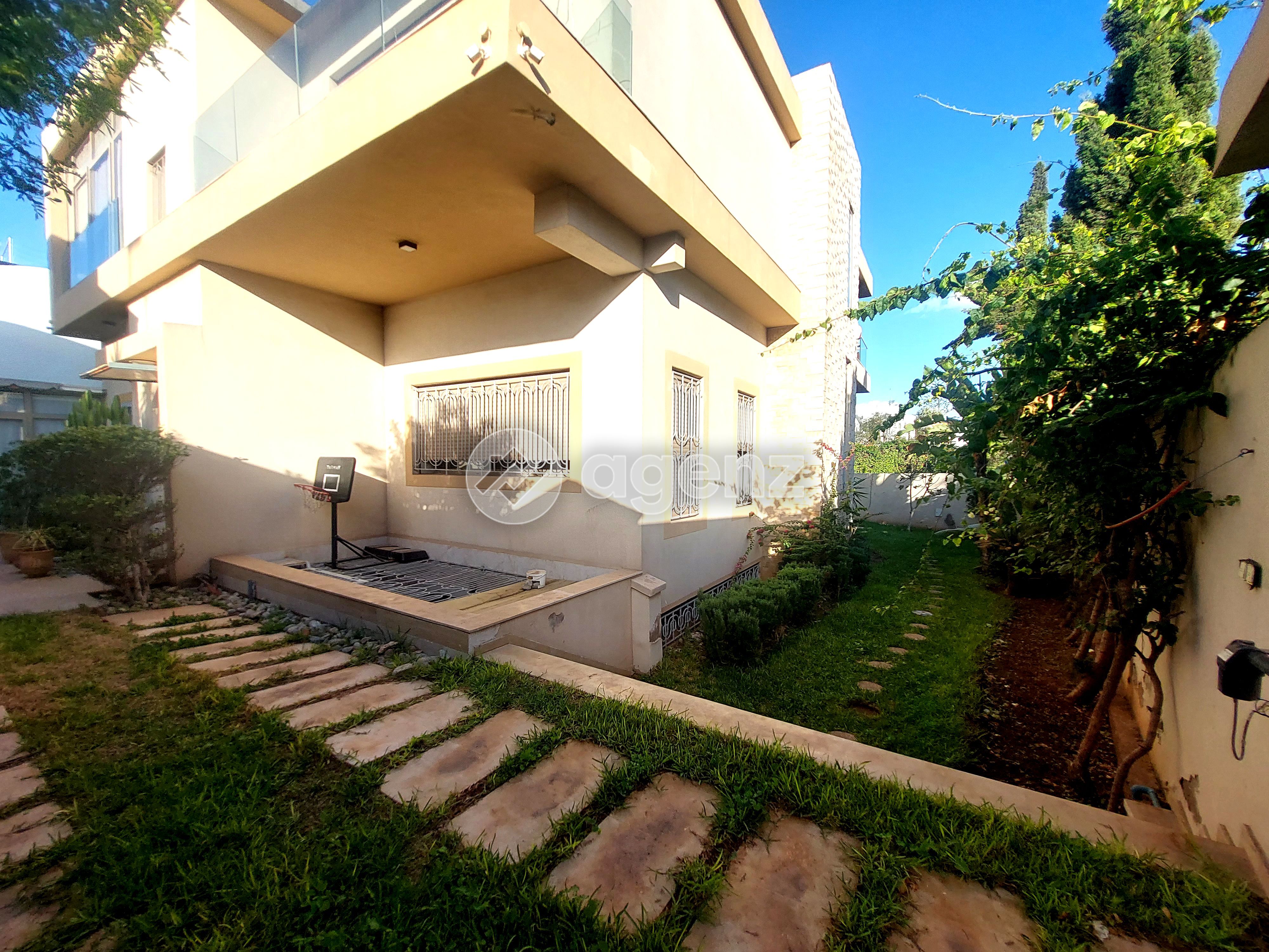 VILLA FAMILIALE AVEC PISCINE ET PUITS – VAL D’ANFA — 2