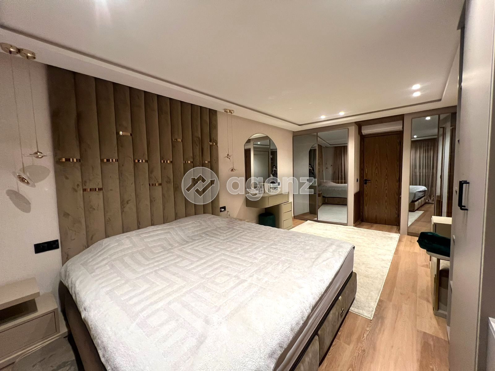 APPARTEMENT 133 M² À MANSOURIA — 2