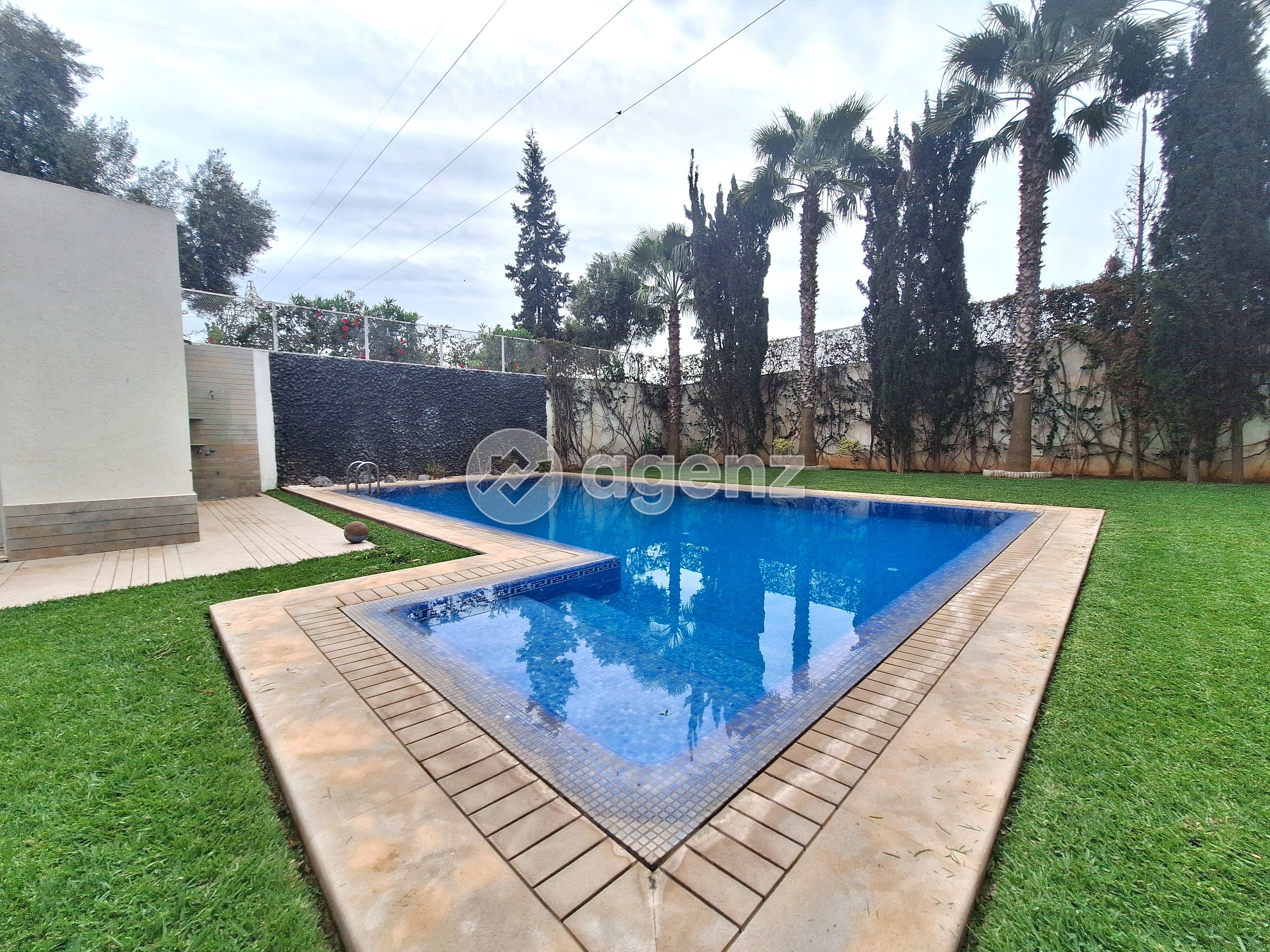 Villa — Bouskoura