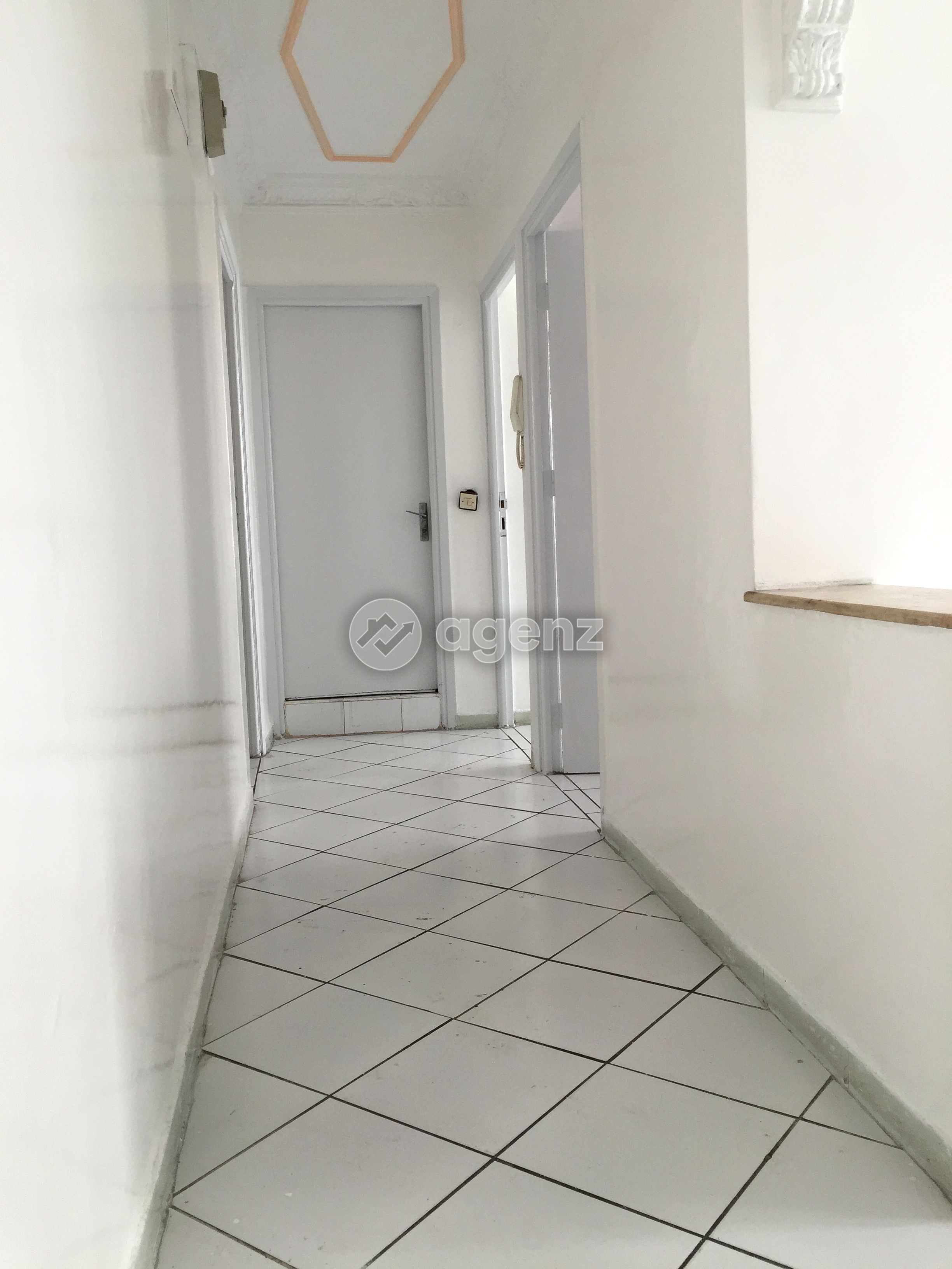 Bel appartement lumineux et central à vendre à Sidi Moumen — 2