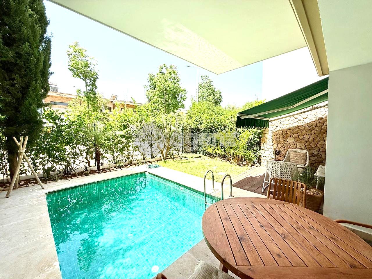 Villa de 4 chambres à louer à Ville Verte bouskoura