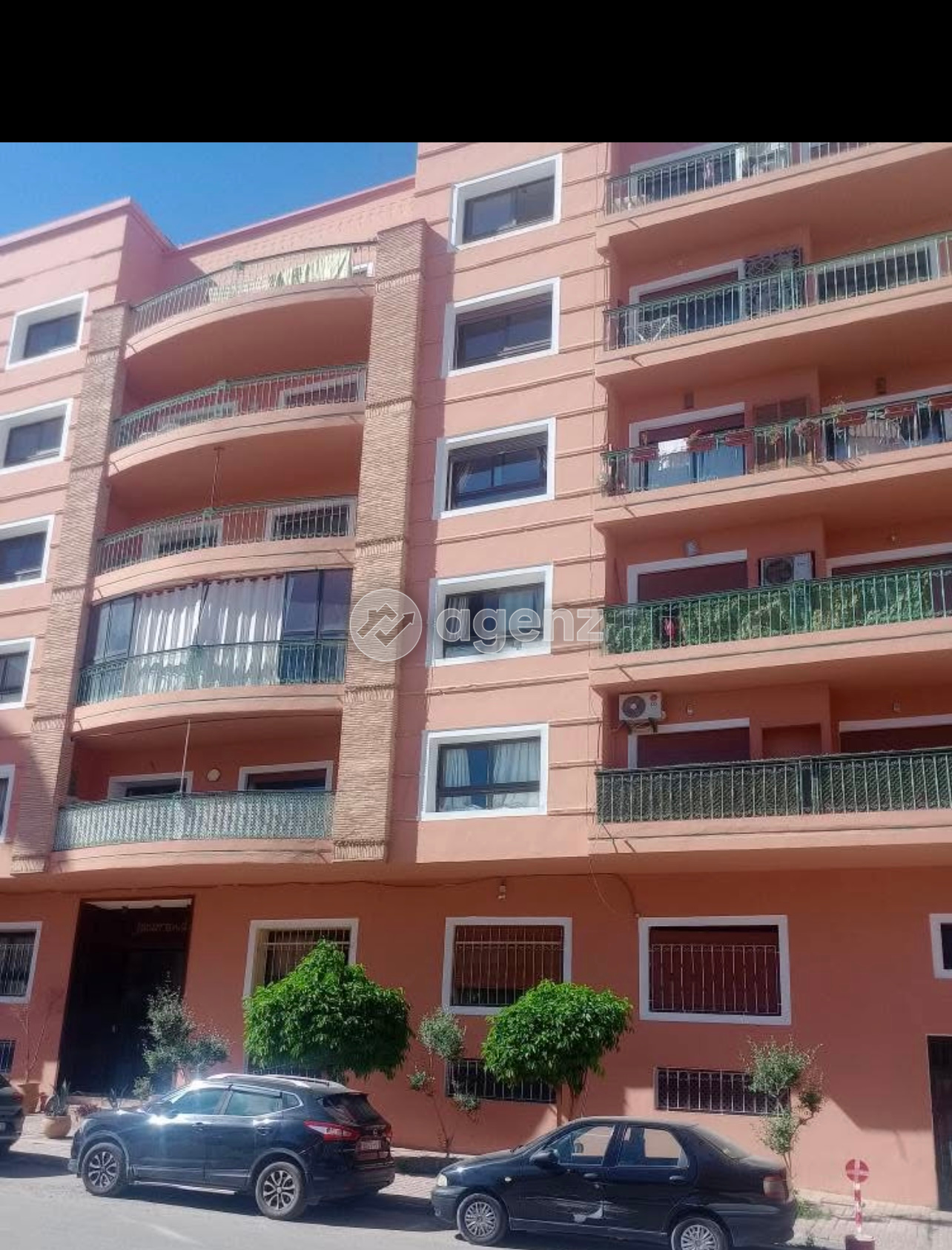 Luxueux appartement de 2 chambres à vendre à El Menzeh — 3