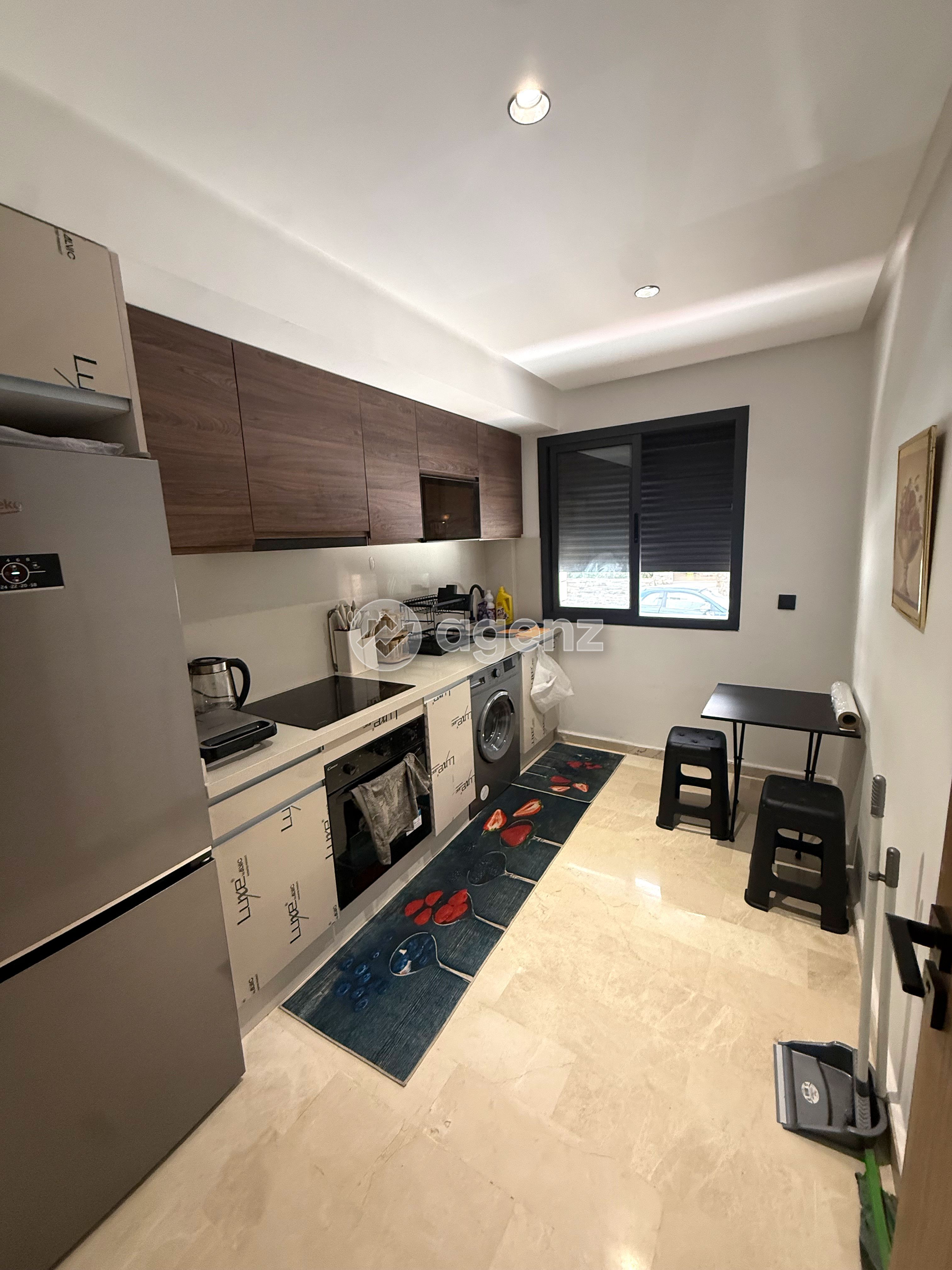 Authentique Appartement de 1 chambre à louer — 3