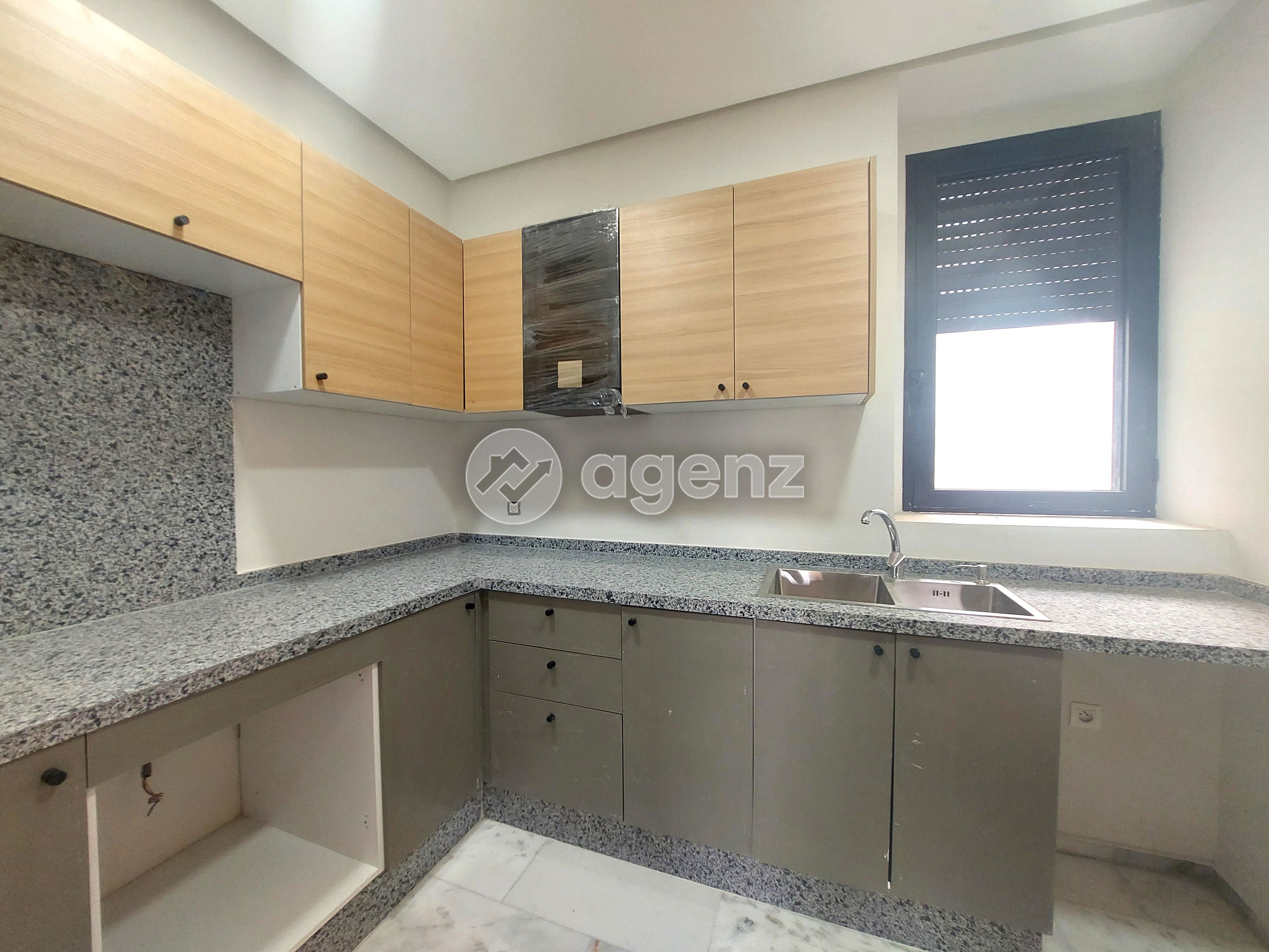 Charmant Appartement de 3 chambres à vendre à Bouskoura — 5