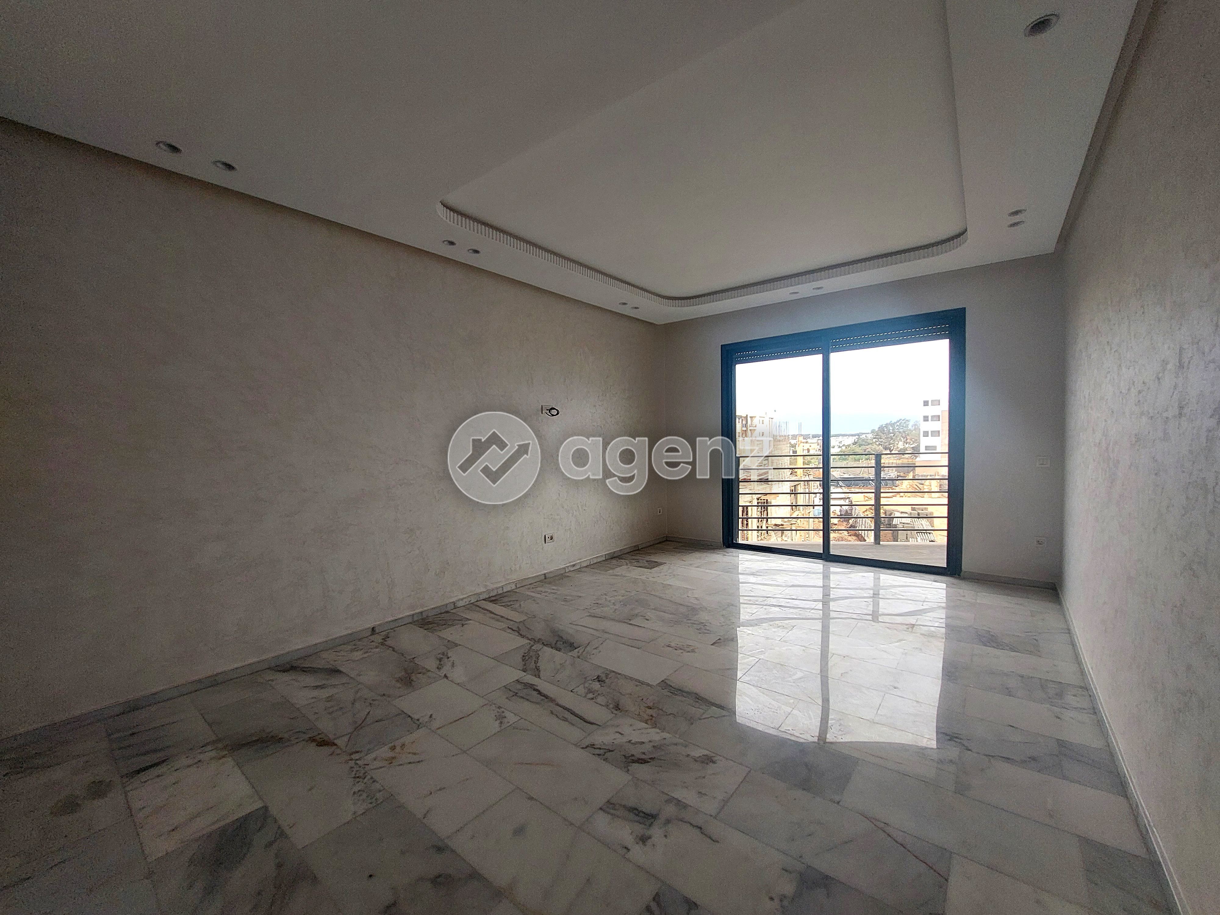 Charmant Appartement de 3 chambres à vendre à Bouskoura — 2