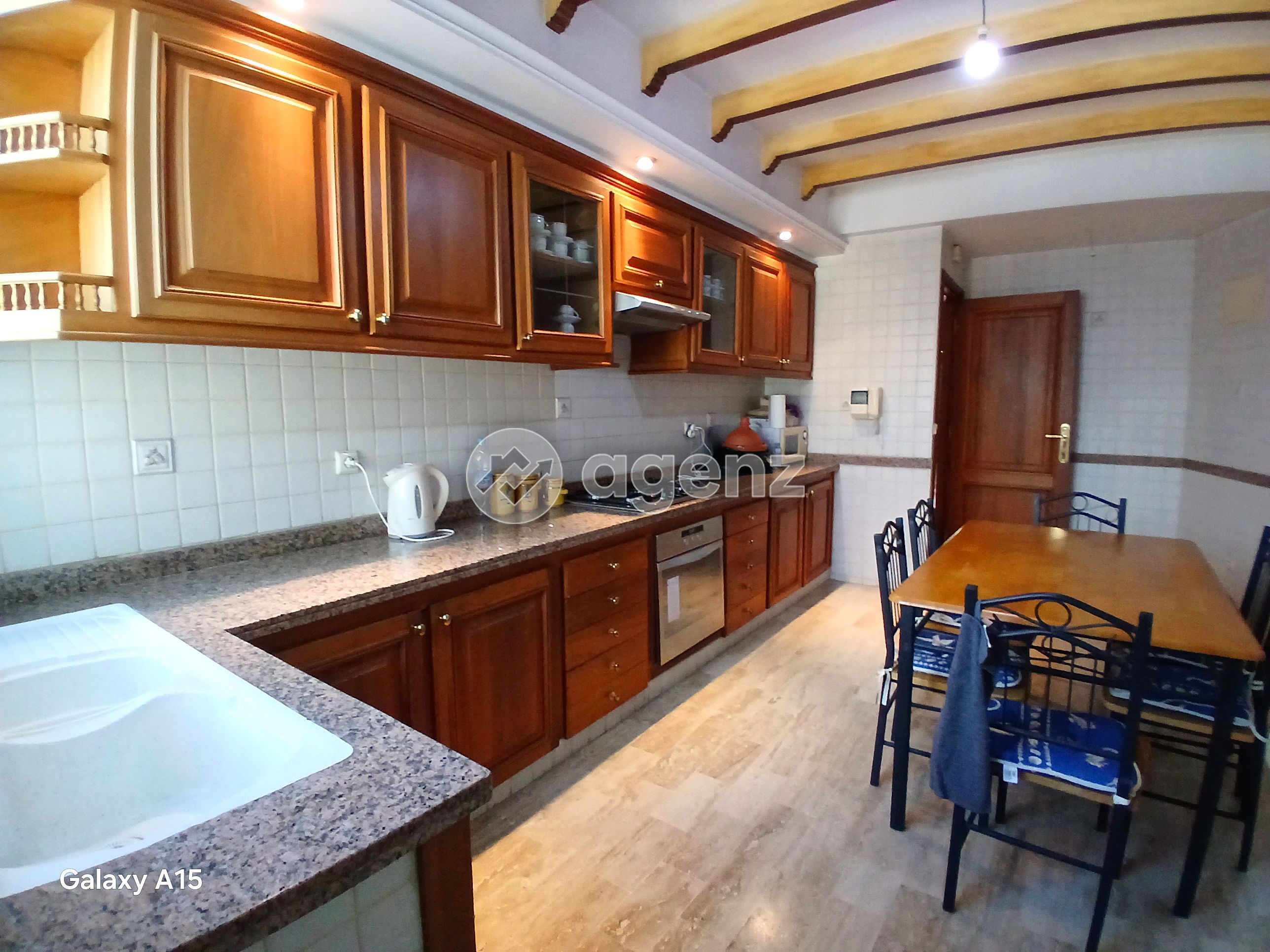 Luxueux Appartement de 4 chambres à vendre à Racine — 4