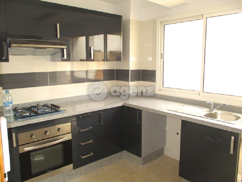Splendide Studio vide Luxe 45m2 à Bd Ziraoui enface Lycée Lyautey