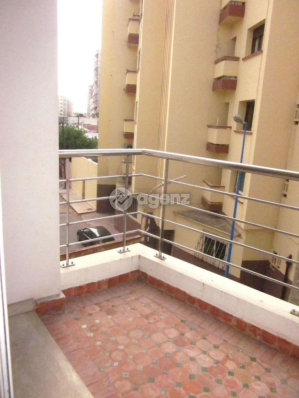 Splendide Studio vide Luxe 45m2 à Bd Ziraoui enface Lycée Lyautey — 5