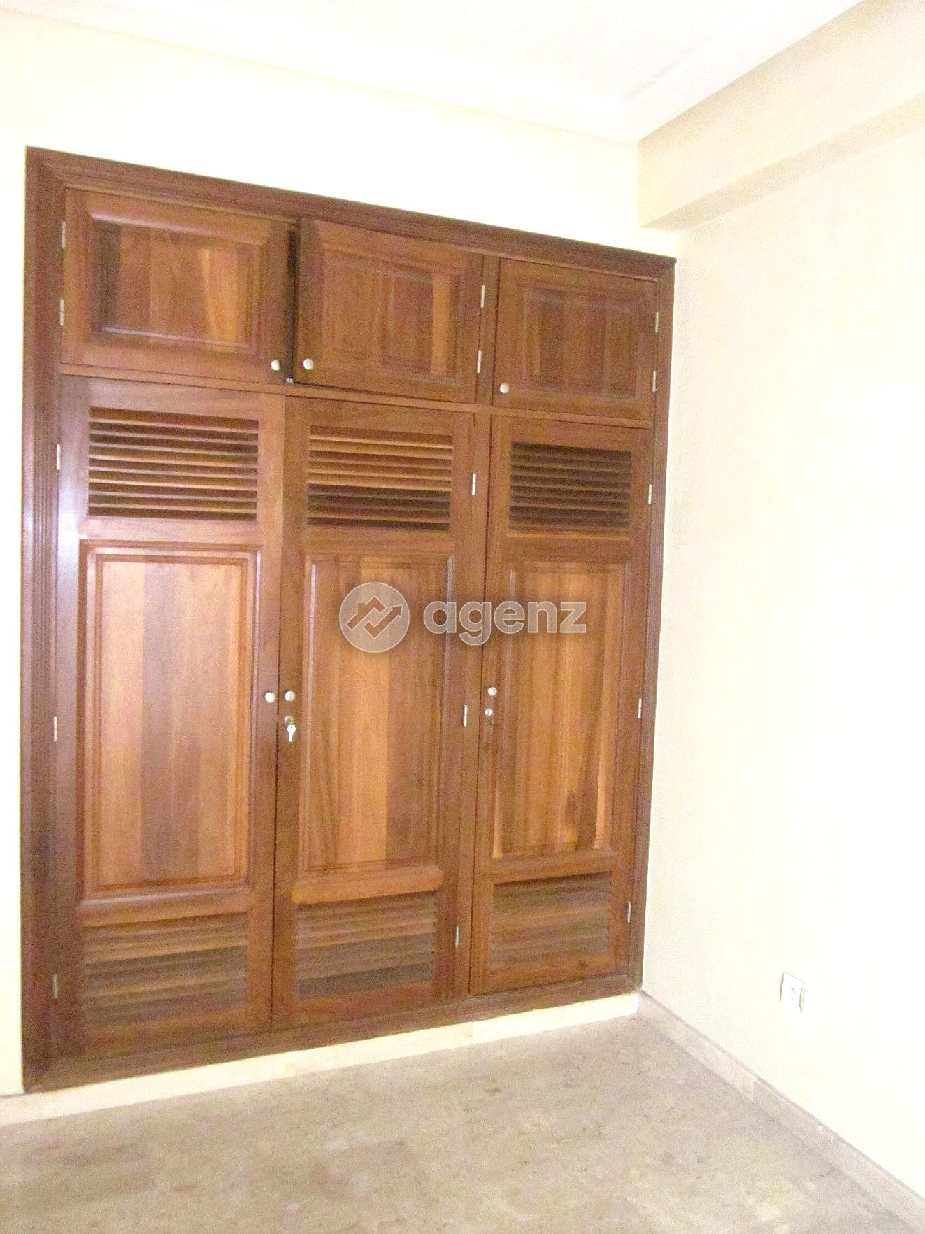 Splendide Studio vide Luxe 45m2 à Bd Ziraoui enface Lycée Lyautey — 3