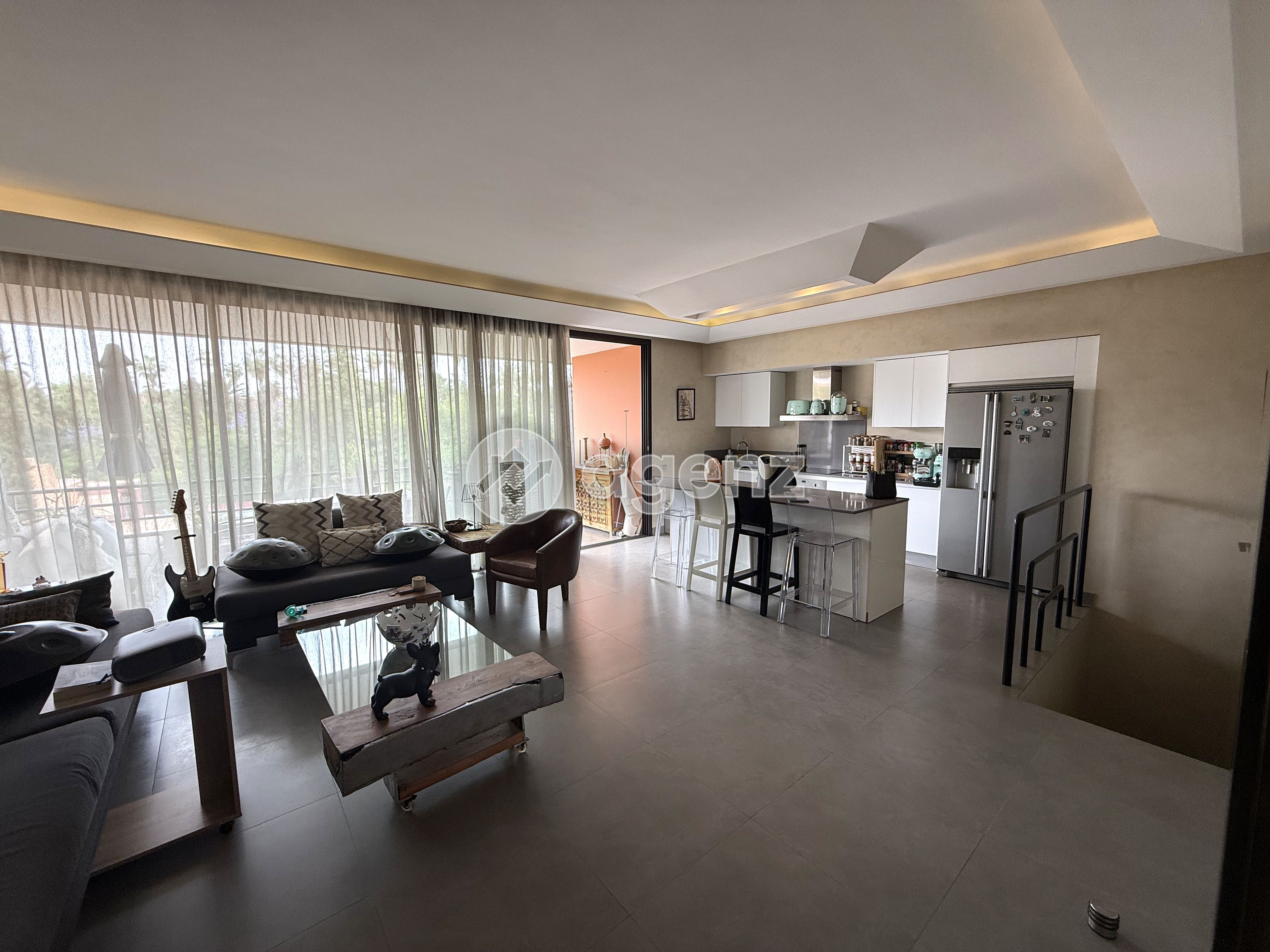 Duplex à louer Marrakech — 2 suites, vue sur les Jardins Majorelle, 2 terrasses, parking — 4