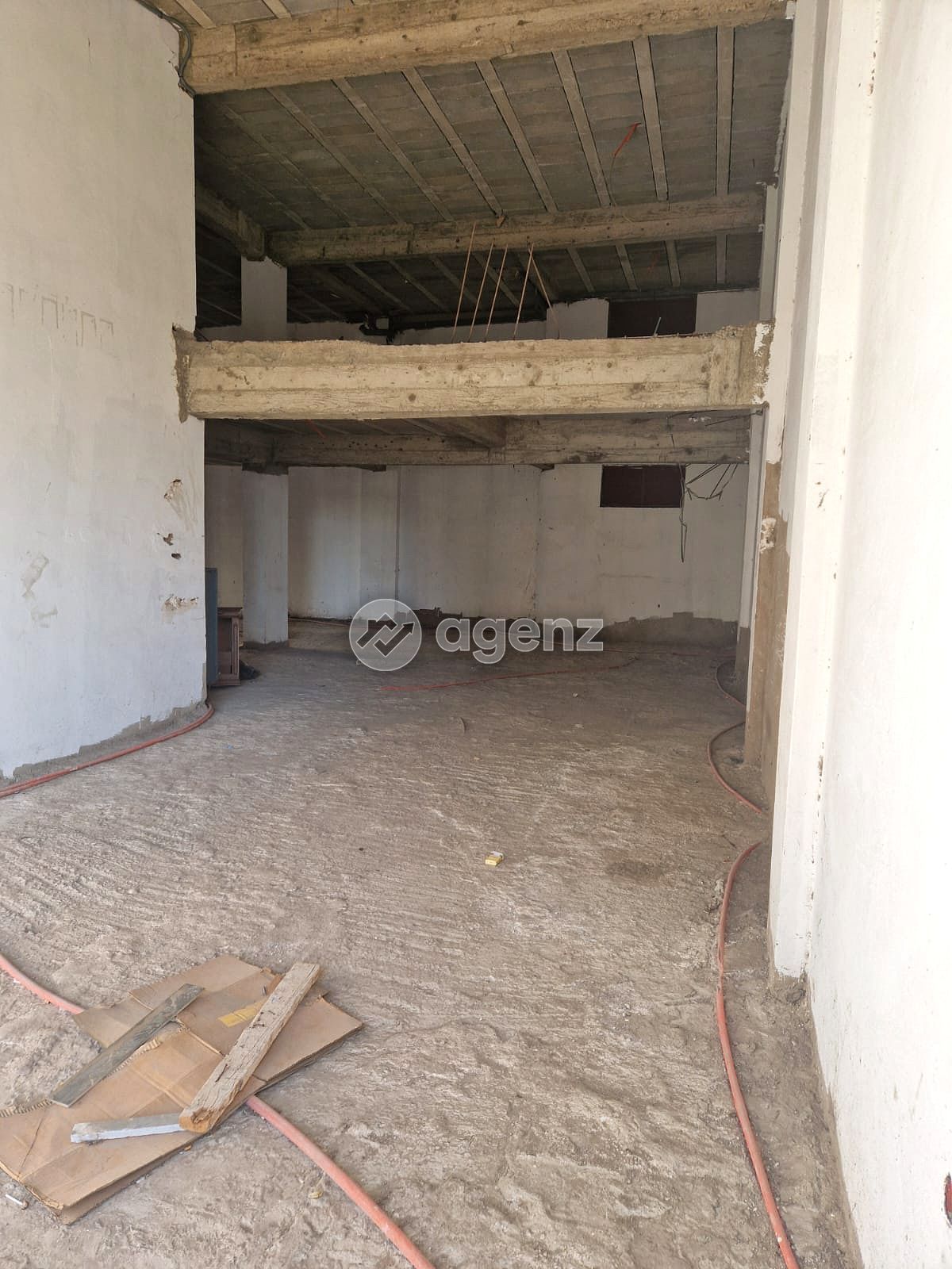 Commerce de 252 m² à Bouskoura — 4