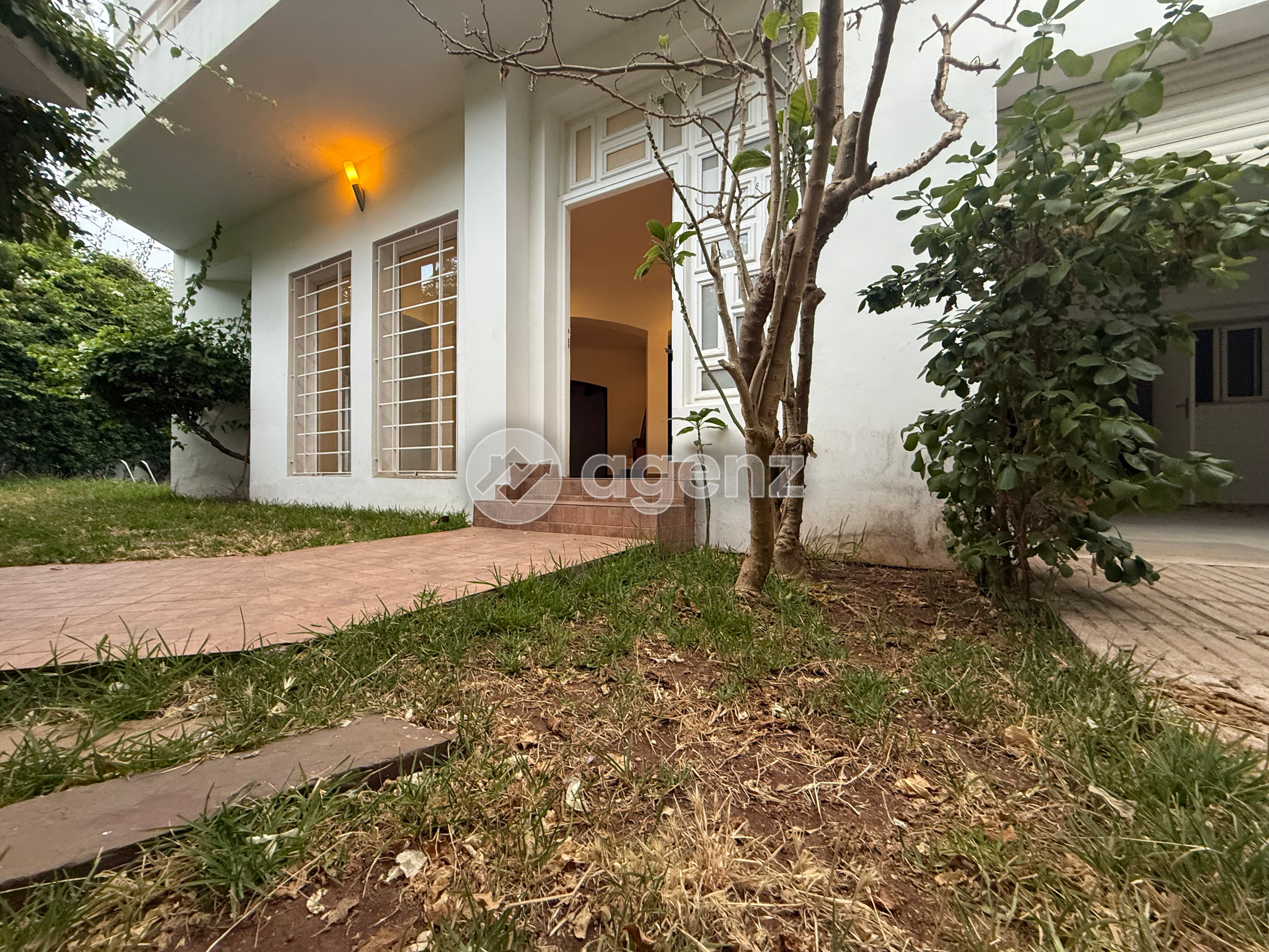 Exceptionnel Villa de 3 chambres à louer à Ain Diab Extension — 2