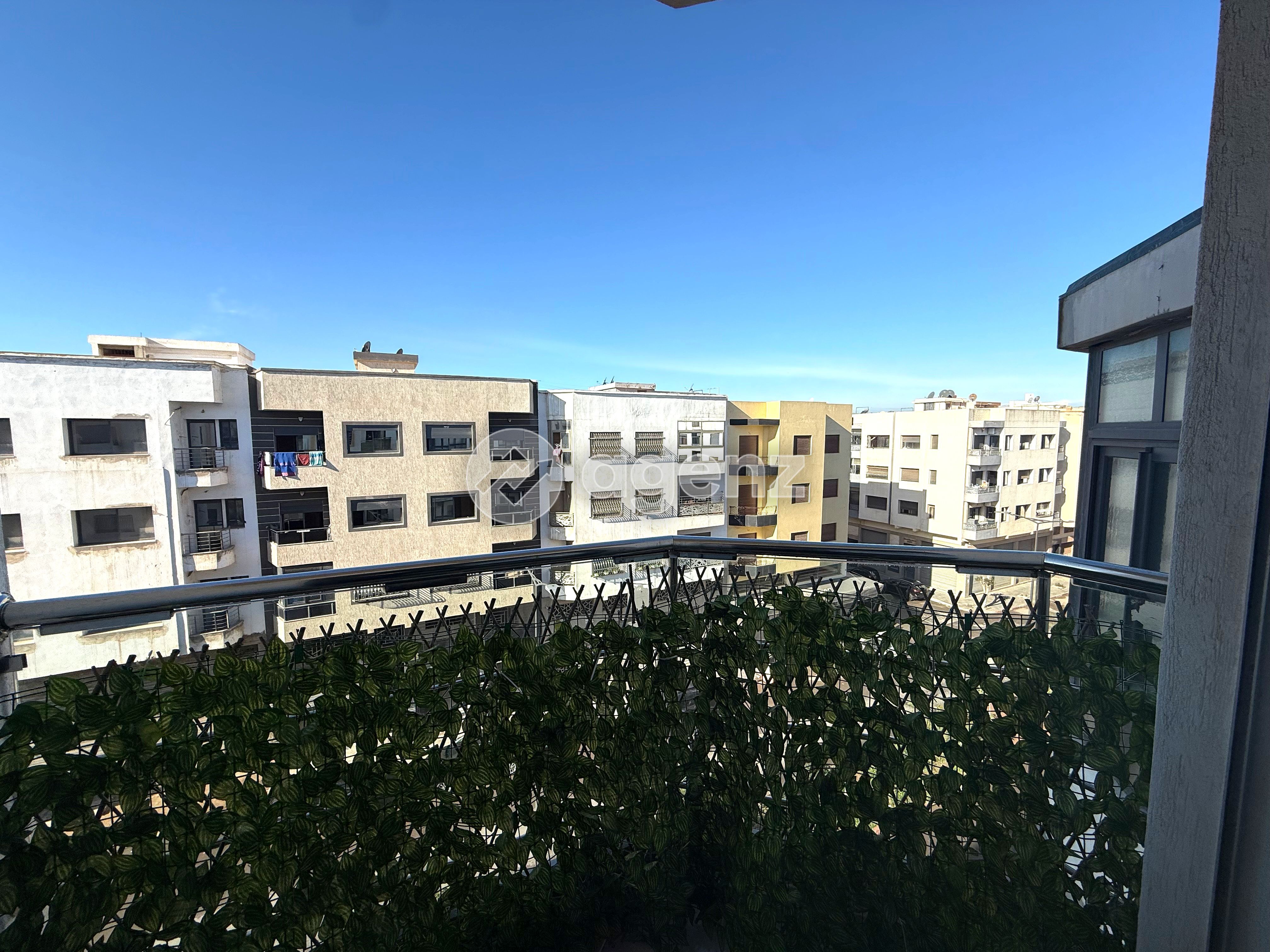 UN BIEN IDÉAL POUR HABITER OU INVESTIR — 5