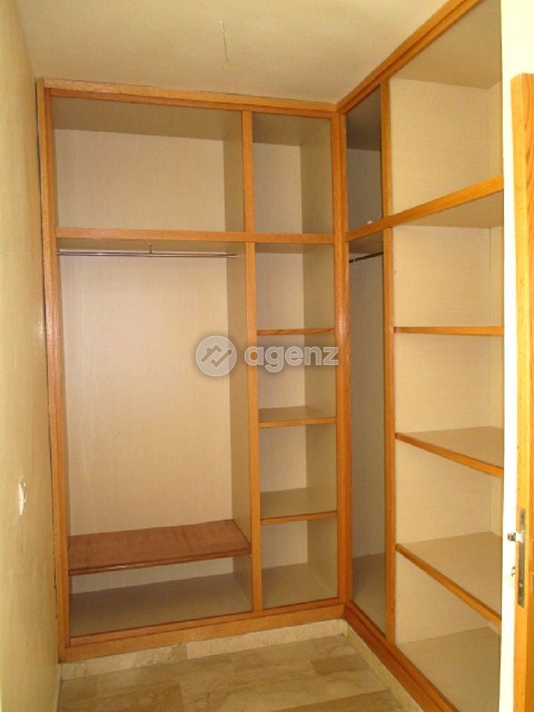 Appartement à louer à Bourgogne Est — 3