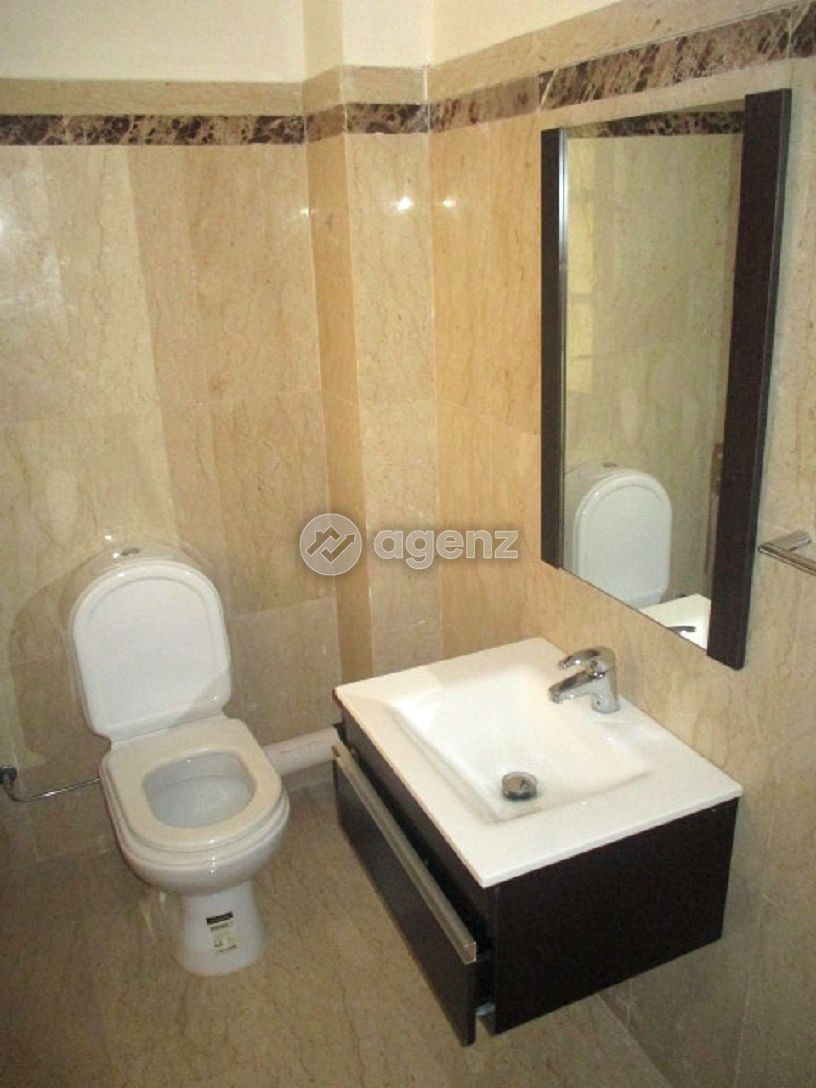 Appartement à louer à Bourgogne Est — 4