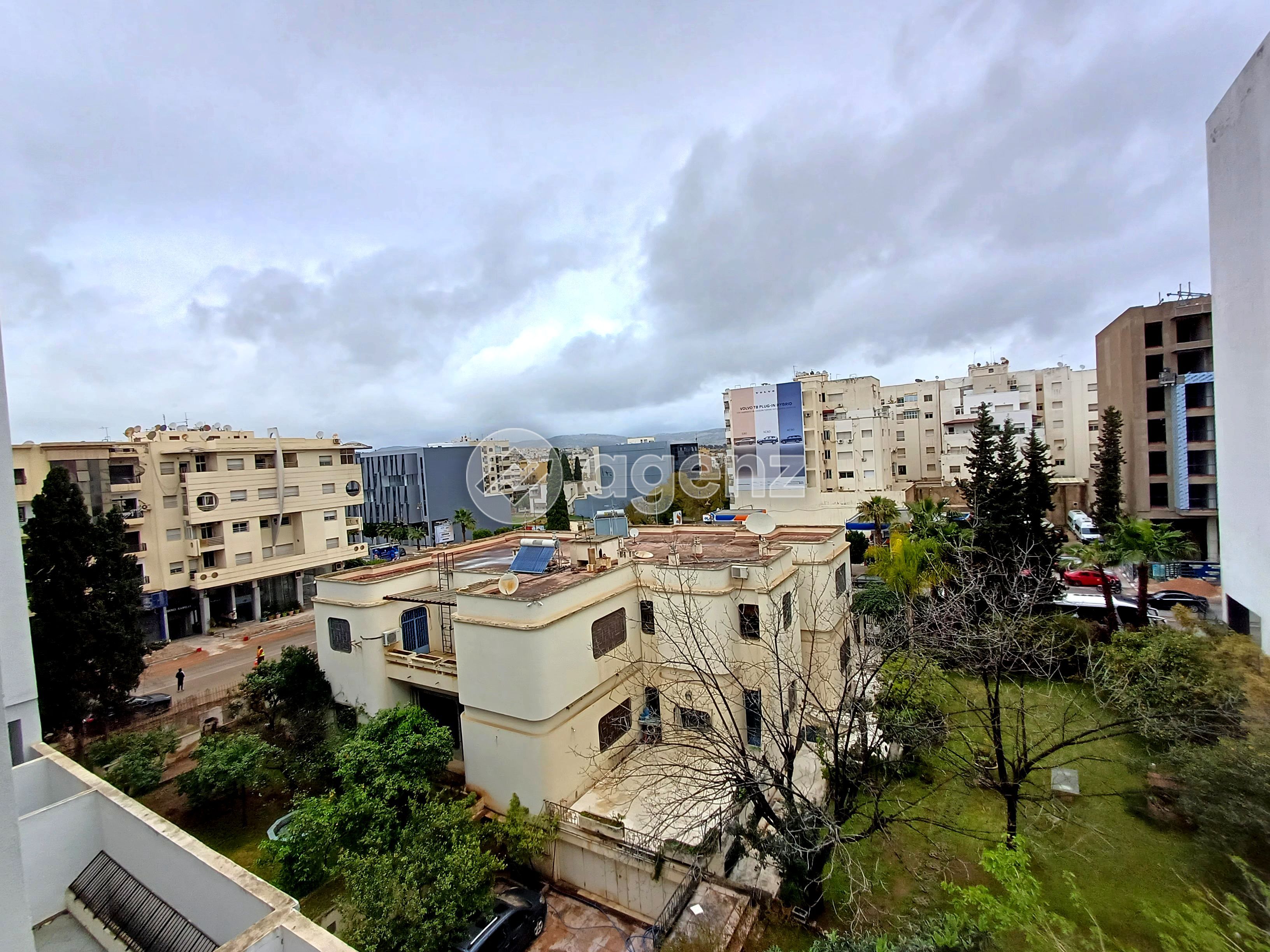 Bureau — Fès — 4