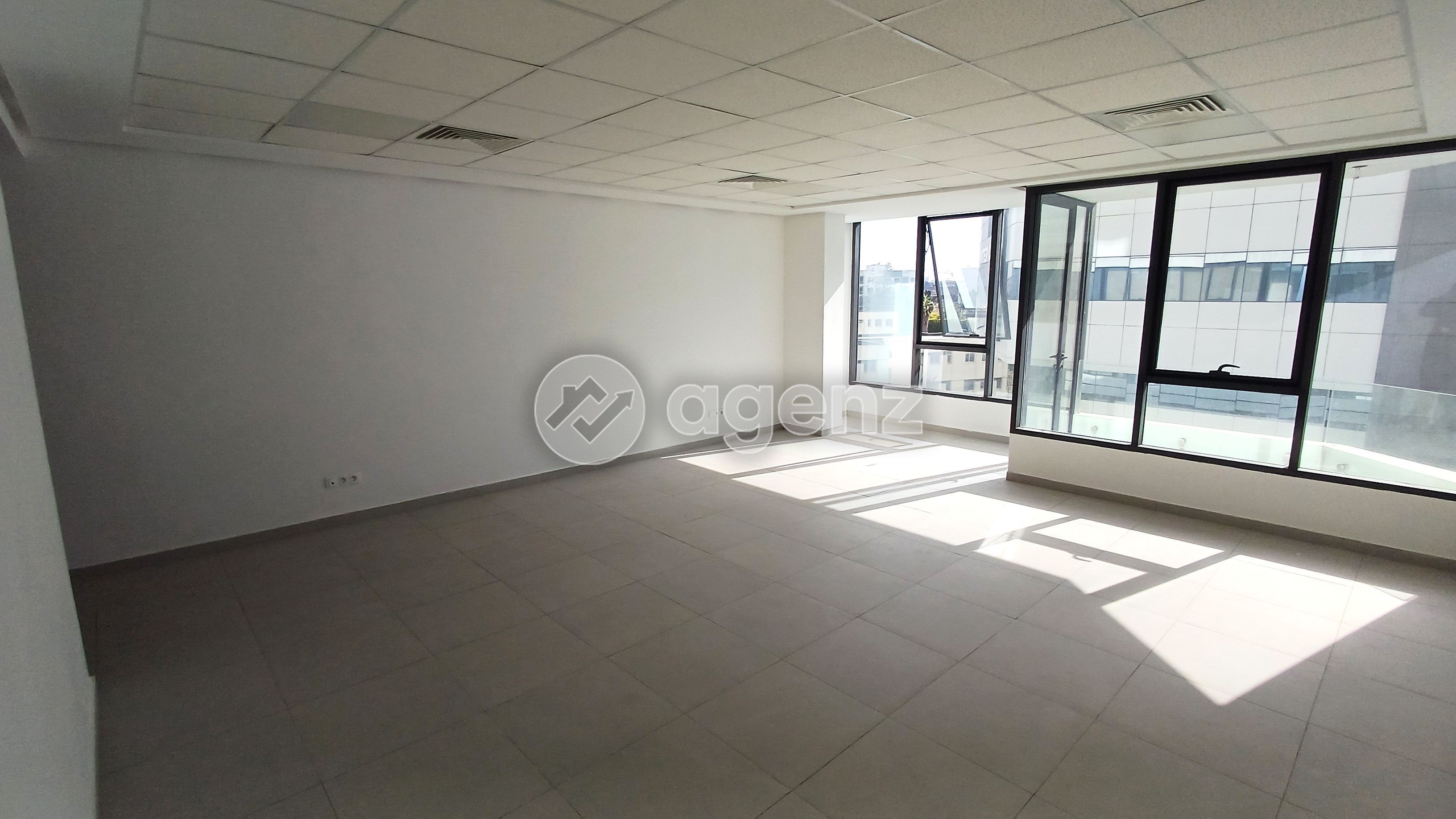 Bureau de 58 m² aux Hôpitaux - Casablanca — 2