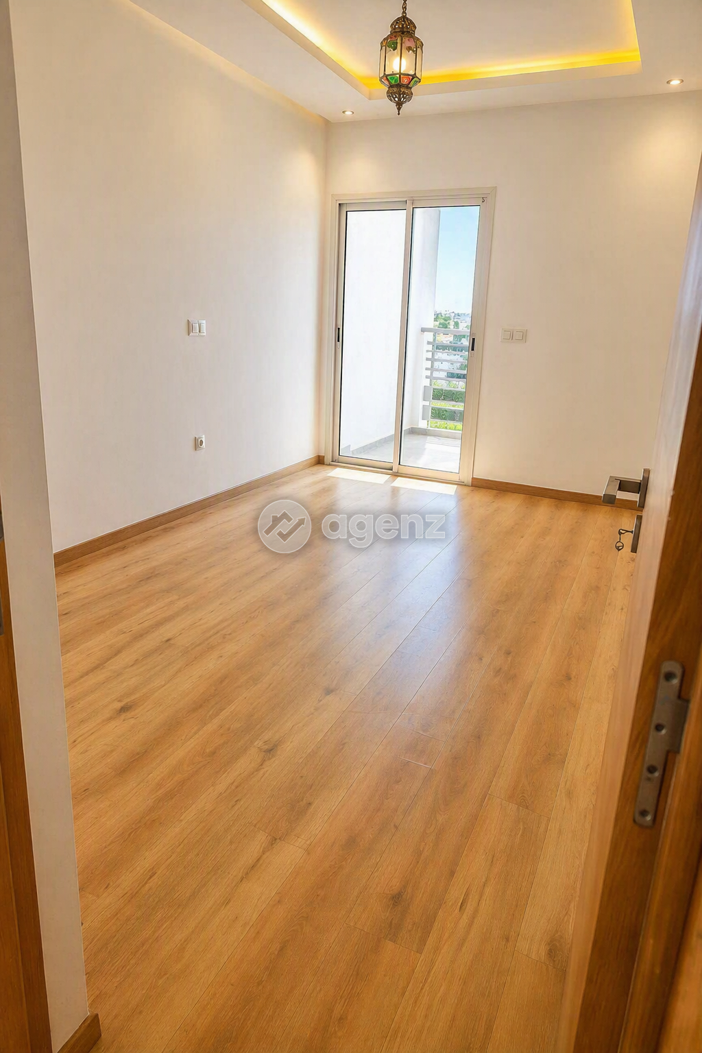 Luxueux Appartement de 4 chambres à vendre à Sidi Maarouf — 4