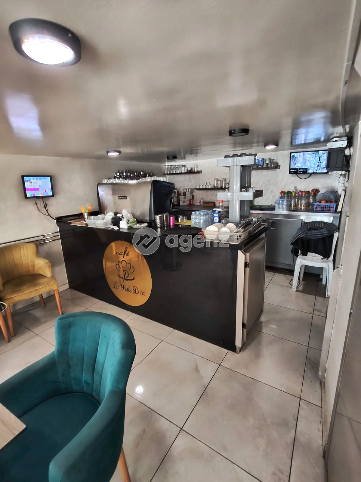 Commerce de 49 m² à Ain Tekki - Mohammedia — 2