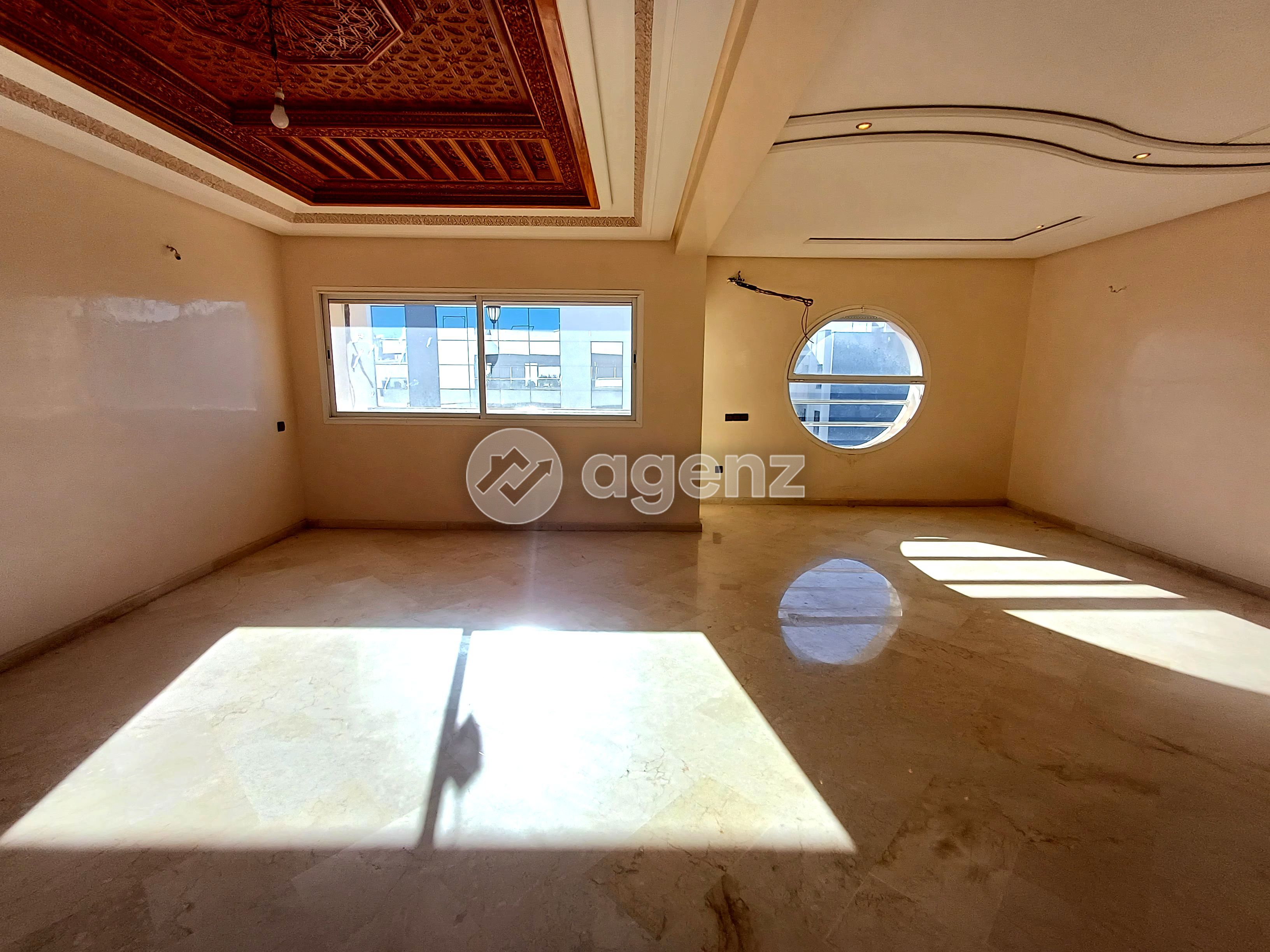 Authentique Appartement de 4 chambres à vendre à Nouvelle Ville — 2