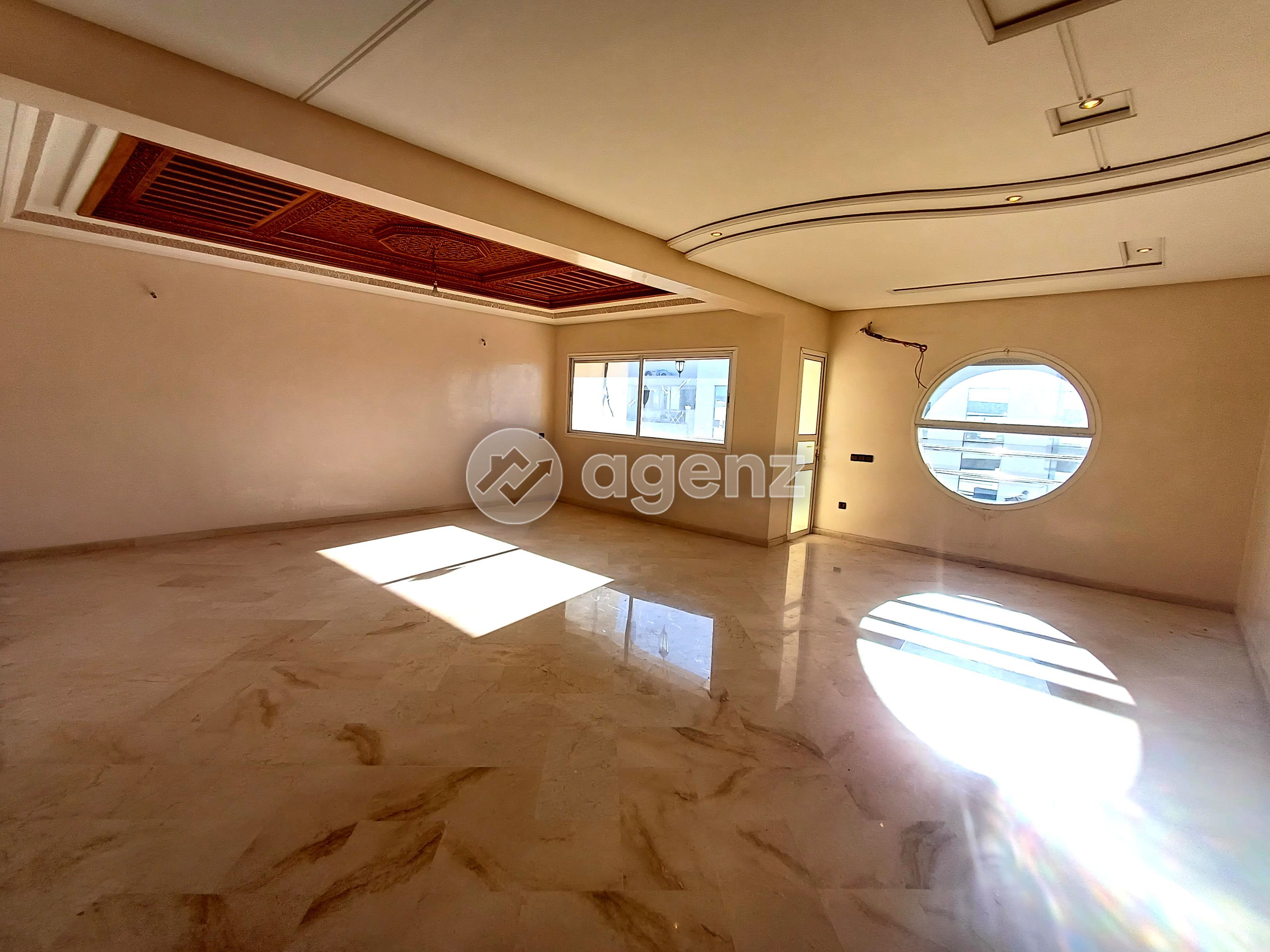 Authentique Appartement de 4 chambres à vendre à Nouvelle Ville — 3