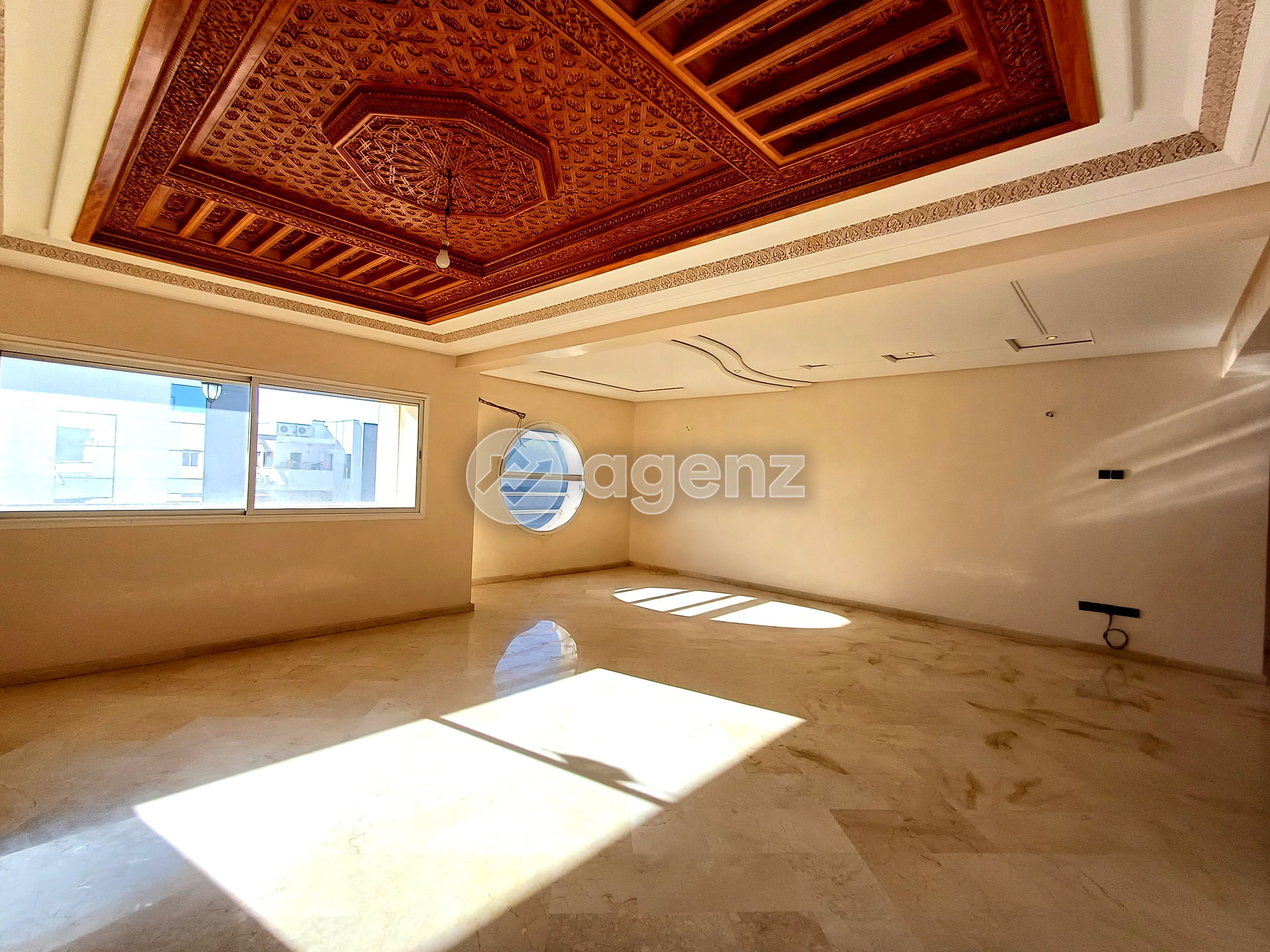 Authentique Appartement de 4 chambres à vendre à Nouvelle Ville