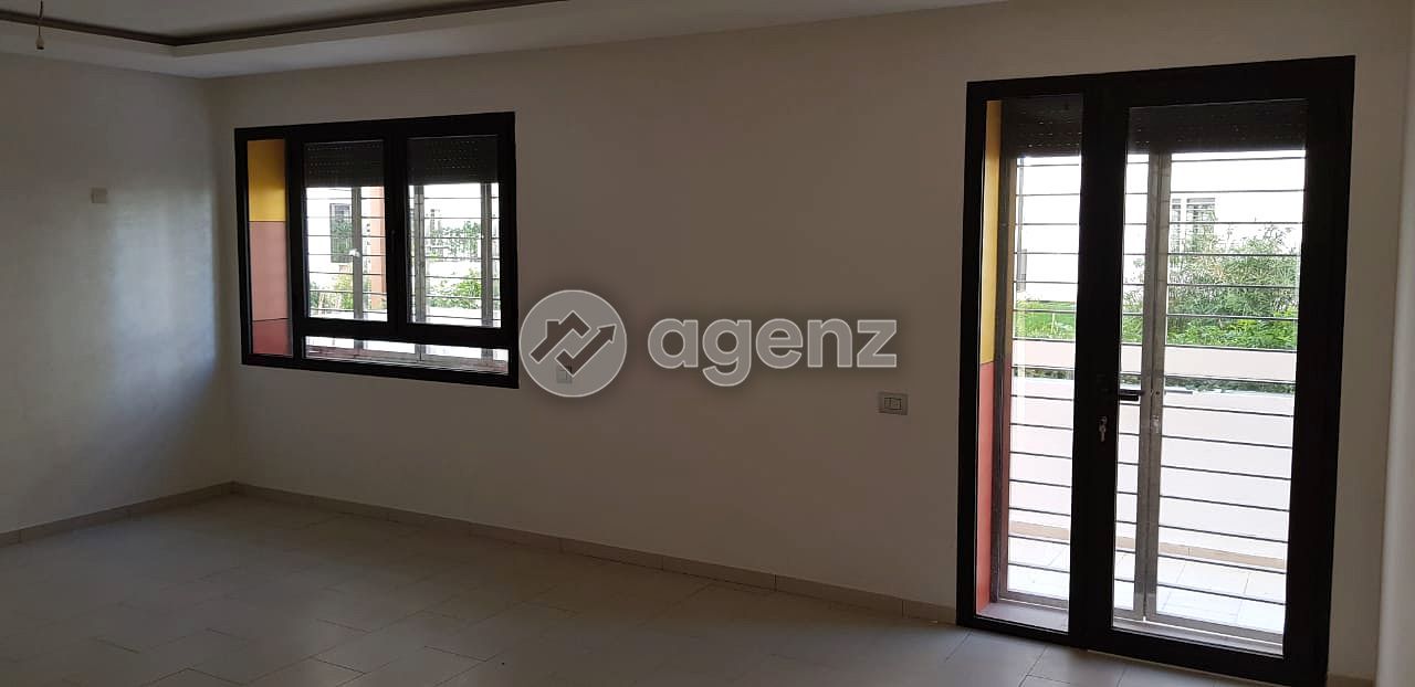 Magnifique studio  de 1 chambre avec grand salon à louer à Casablanca Finance City — 4